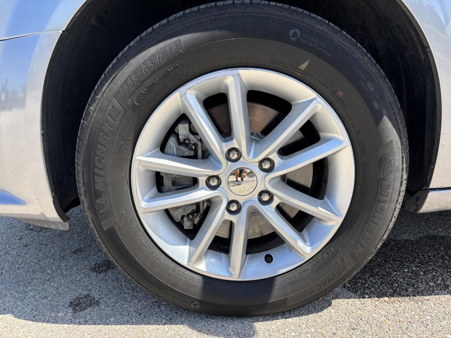 2019 SILVER /BLACK LEATHER Dodge Grand Caravan SXT (2C4RDGCG1KR) with an 3.6L V6 DOHC 24V engine, 6A transmission, located at 11170 Summerlin Square Dr., Fort Myers Beach, FL, 33931, (239) 999-7777, 26.493546, -81.941628 - We have financing available and we accept trades! Fill out a credit application on our website or come by today! If you have any questions, give us a call at (239) 999 - 7777 or visit our website at firstautocredit.com. 11170 Summerlin Square Dr, Fort Myers Beach, FL 33931 - Photo#39