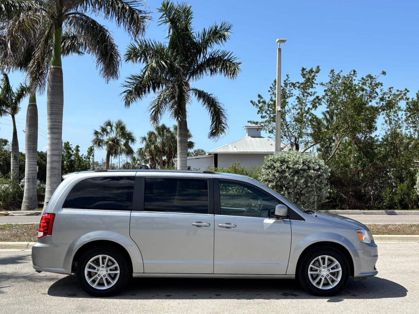 2019 SILVER /BLACK LEATHER Dodge Grand Caravan SXT (2C4RDGCG1KR) with an 3.6L V6 DOHC 24V engine, 6A transmission, located at 11170 Summerlin Square Dr., Fort Myers Beach, FL, 33931, (239) 999-7777, 26.493546, -81.941628 - We have financing available and we accept trades! Fill out a credit application on our website or come by today! If you have any questions, give us a call at (239) 999 - 7777 or visit our website at firstautocredit.com. 11170 Summerlin Square Dr, Fort Myers Beach, FL 33931 - Photo#3