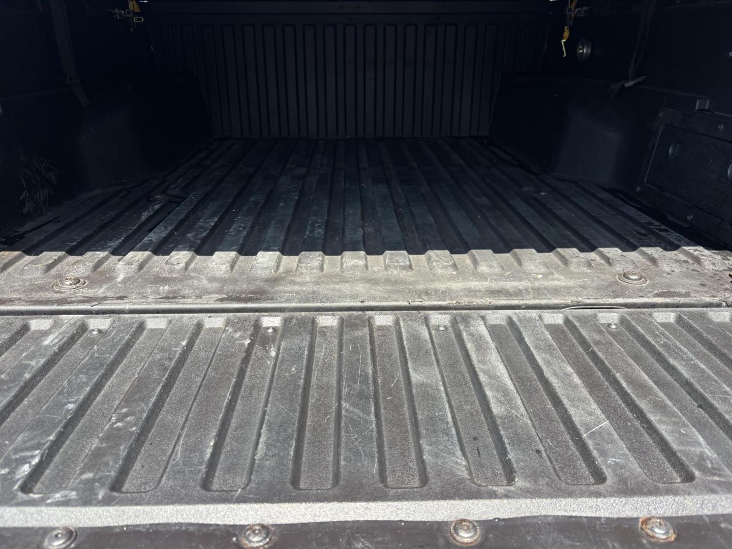 2019 BLACK /charcoal Toyota Tacoma SR5 Double Cab Long Bed I4 6AT 2WD (5TFAX5GN5KX) with an 2.7L L4 DOHC 16V engine, 6A transmission, located at 11170 Summerlin Square Dr., Fort Myers Beach, FL, 33931, (239) 999-7777, 26.493546, -81.941628 - We have financing available and we accept trades! Fill out a credit application on our website or come by today! If you have any questions, give us a call at (239) 999 - 7777 or visit our website at firstautocredit.com. 11170 Summerlin Square Dr, Fort Myers Beach, FL 33931 Carfax 4 Owner V - Photo#27