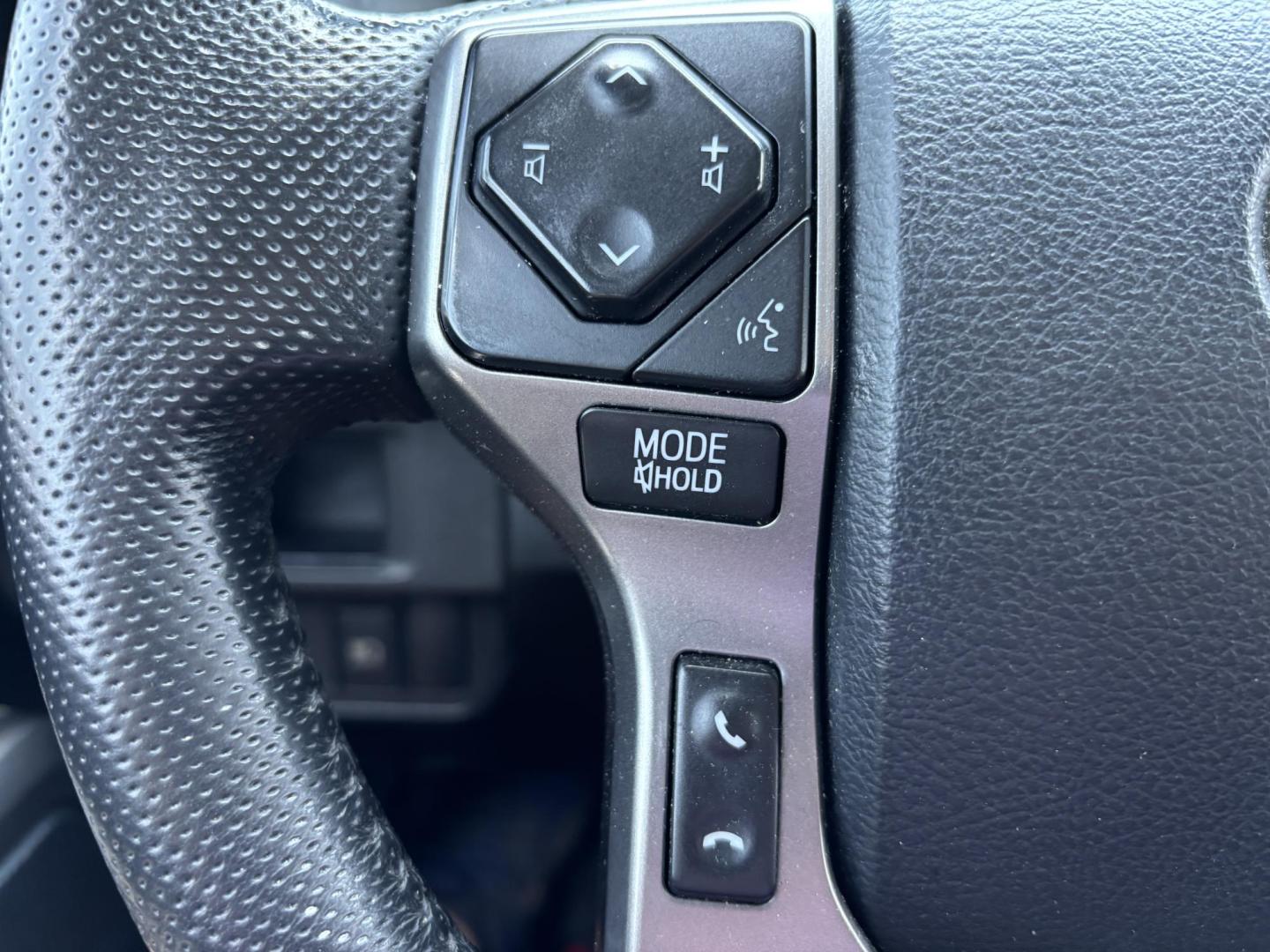 2019 BLACK /charcoal Toyota Tacoma SR5 Double Cab Long Bed I4 6AT 2WD (5TFAX5GN5KX) with an 2.7L L4 DOHC 16V engine, 6A transmission, located at 11170 Summerlin Square Dr., Fort Myers Beach, FL, 33931, (239) 999-7777, 26.493546, -81.941628 - We have financing available and we accept trades! Fill out a credit application on our website or come by today! If you have any questions, give us a call at (239) 999 - 7777 or visit our website at firstautocredit.com. 11170 Summerlin Square Dr, Fort Myers Beach, FL 33931 Carfax 4 Owner V - Photo#15