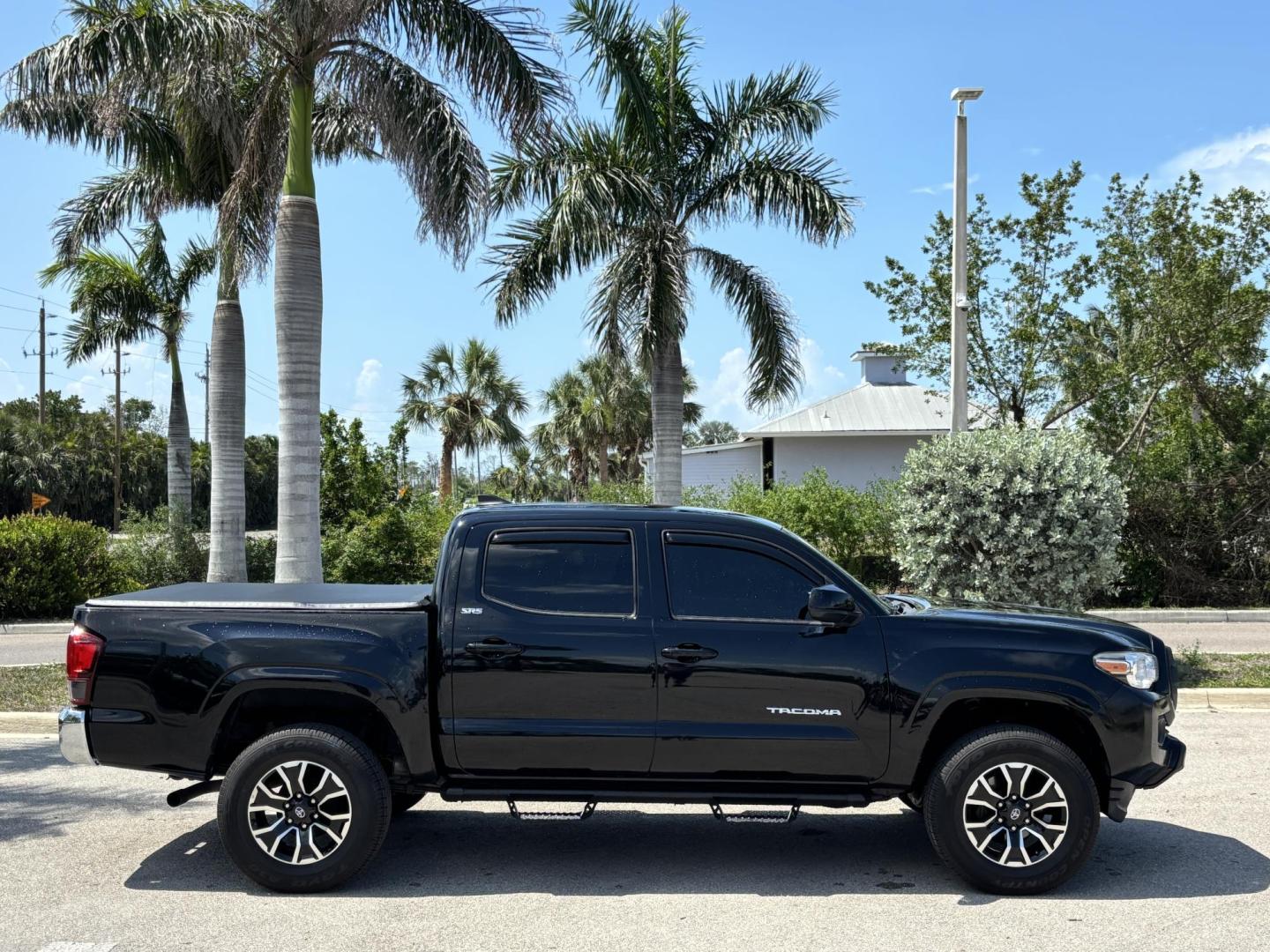 2019 BLACK /charcoal Toyota Tacoma SR5 Double Cab Long Bed I4 6AT 2WD (5TFAX5GN5KX) with an 2.7L L4 DOHC 16V engine, 6A transmission, located at 11170 Summerlin Square Dr., Fort Myers Beach, FL, 33931, (239) 999-7777, 26.493546, -81.941628 - We have financing available and we accept trades! Fill out a credit application on our website or come by today! If you have any questions, give us a call at (239) 999 - 7777 or visit our website at firstautocredit.com. 11170 Summerlin Square Dr, Fort Myers Beach, FL 33931 Carfax 4 Owner V - Photo#3