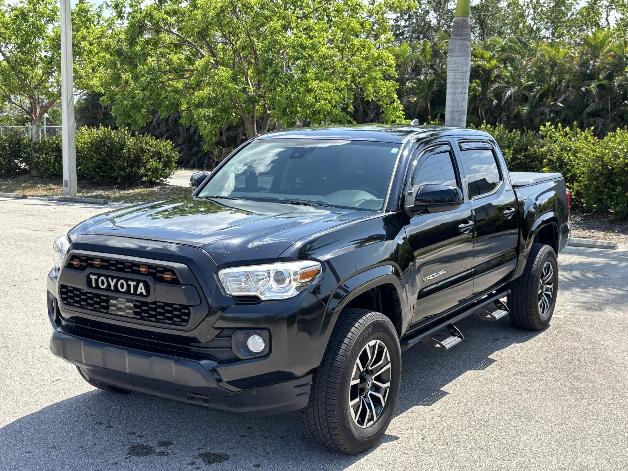 photo of 2019 Toyota Tacoma SR5