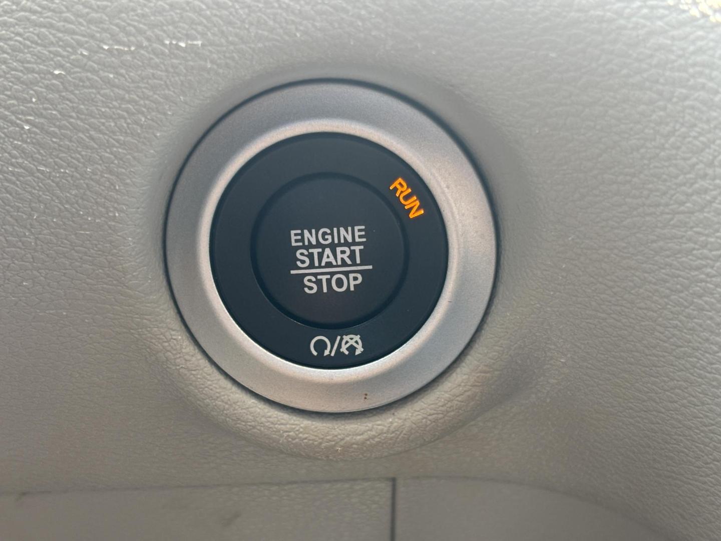2021 WHITE /GRAY CLOTH Chrysler Voyager LX (2C4RC1CG5MR) with an 3.6L V6 DOHC 24V engine, 9A transmission, located at 11170 Summerlin Square Dr., Fort Myers Beach, FL, 33931, (239) 999-7777, 26.493546, -81.941628 - We have financing available and we accept trades! Fill out a credit application on our website or come by today! If you have any questions, give us a call at (239) 999 - 7777 or visit our website at firstautocredit.com. 11170 Summerlin Square Dr, Fort Myers Beach, FL 33931 Carfax 1 Owner - Photo#28