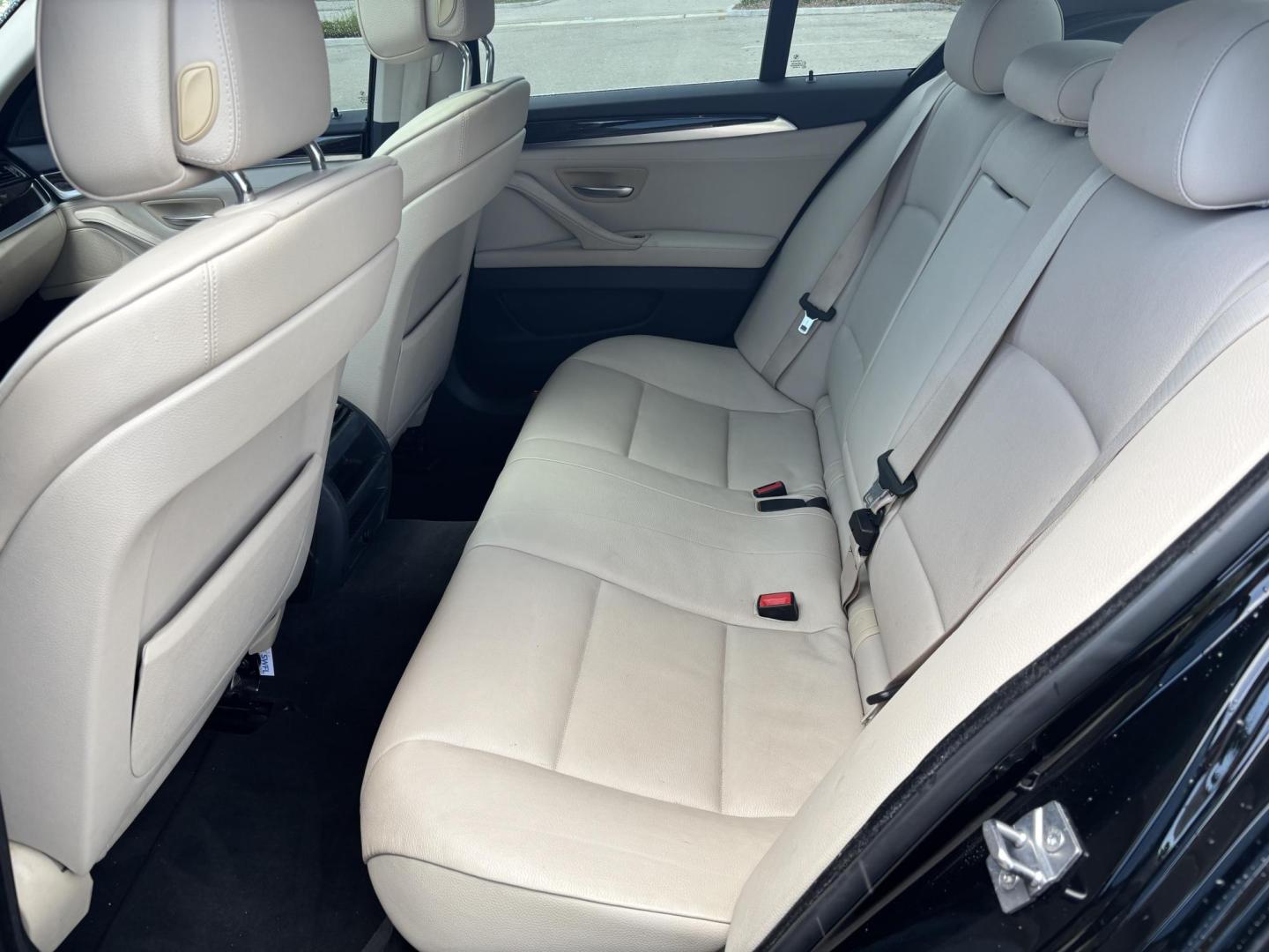 2011 BLACK /OYSTER BMW 5-Series 535i (WBAFR7C55BC) with an 3.0L L6 DOHC 24V engine, located at 11170 Summerlin Square Dr., Fort Myers Beach, FL, 33931, (239) 999-7777, 26.493546, -81.941628 - We have financing available and we accept trades! Fill out a credit application on our website or come by today! If you have any questions, give us a call at (239) 999 - 7777 or visit our website at firstautocredit.com. 11170 Summerlin Square Dr, Fort Myers Beach, FL 33931 - Photo#14
