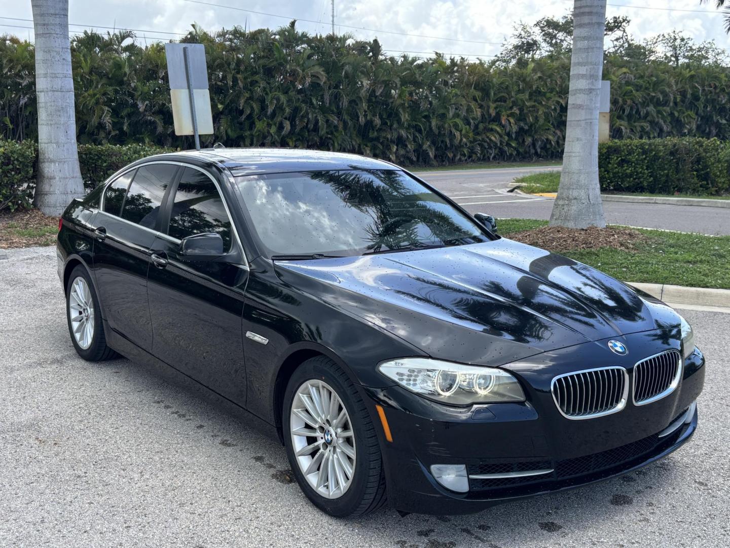 2011 BLACK /OYSTER BMW 5-Series 535i (WBAFR7C55BC) with an 3.0L L6 DOHC 24V engine, located at 11170 Summerlin Square Dr., Fort Myers Beach, FL, 33931, (239) 999-7777, 26.493546, -81.941628 - We have financing available and we accept trades! Fill out a credit application on our website or come by today! If you have any questions, give us a call at (239) 999 - 7777 or visit our website at firstautocredit.com. 11170 Summerlin Square Dr, Fort Myers Beach, FL 33931 - Photo#2