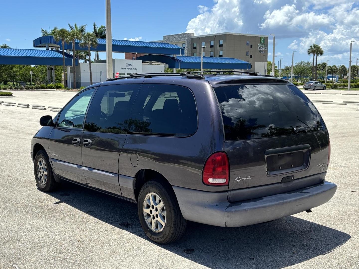 1996 PURPLE Plymouth Grand Voyager SE (2P4GP44R1TR) with an 3.3L V6 OHV 12V engine, located at 11170 Summerlin Square Dr., Fort Myers Beach, FL, 33931, (239) 999-7777, 26.493546, -81.941628 - As Is No Known Issues, Due to Vehicle Age Will Not Be Applicable For Lot Warranty No Financing Options Fresh LOF Cold A/C We have financing available and we accept trades! Fill out a credit application on our website or come by today! If you have any questions, give us a call at (239) 999 - Photo#4