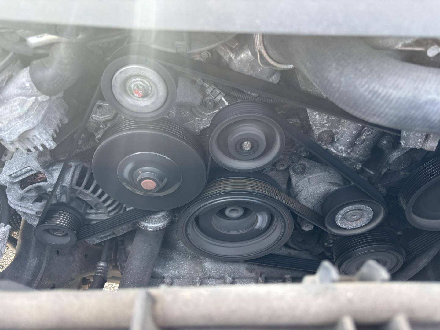 2006 SILVER /BLACK Mercedes-Benz R-Class R350 (4JGCB65E76A) with an 3.5L V6 DOHC 24V engine, 7-Speed Automatic Overdrive transmission, located at 11170 Summerlin Square Dr., Fort Myers Beach, FL, 33931, (239) 999-7777, 26.493546, -81.941628 - As Is Not Eligible for Buy Here Pay Here - Photo#49