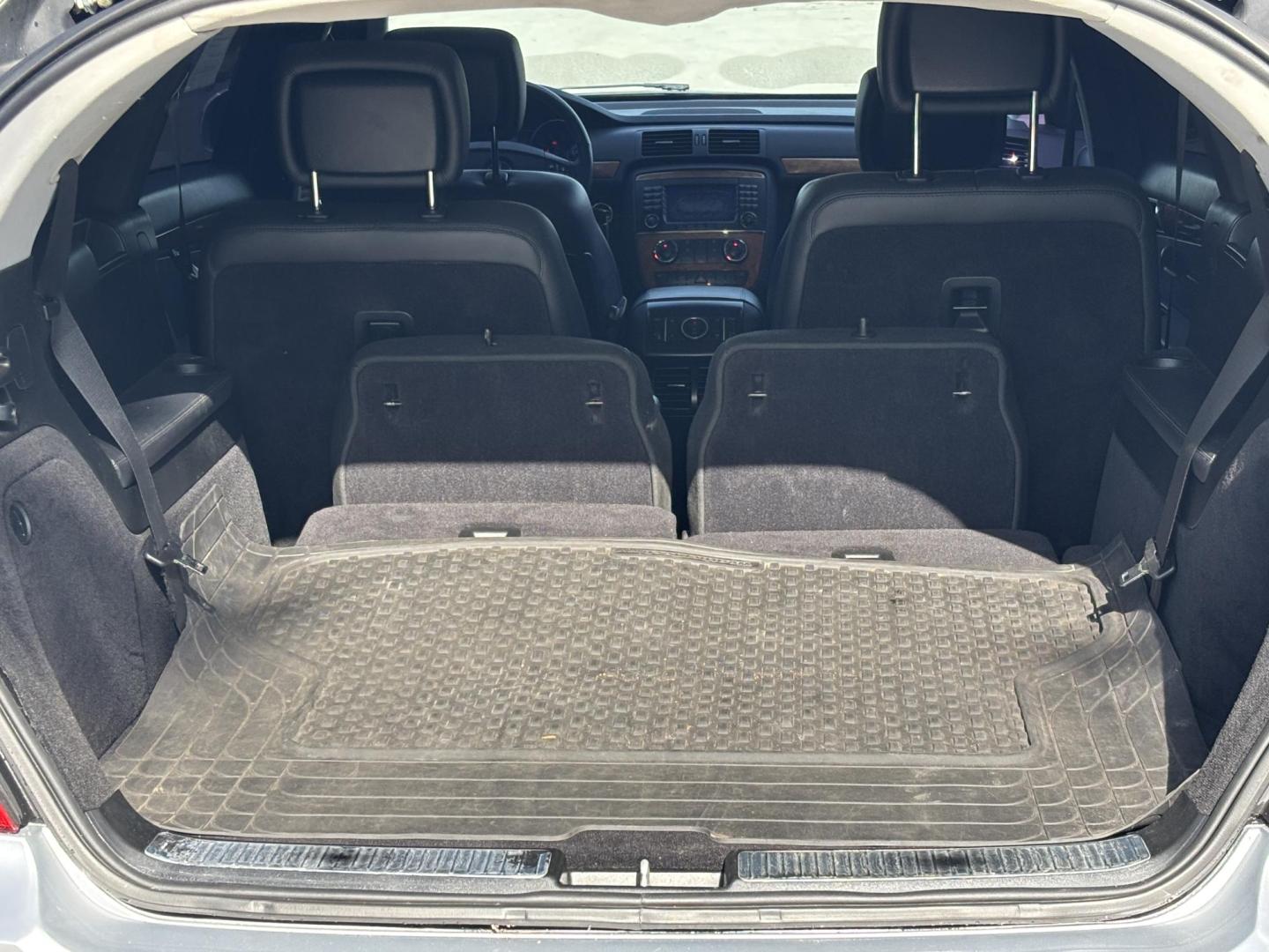 2006 SILVER /BLACK Mercedes-Benz R-Class R350 (4JGCB65E76A) with an 3.5L V6 DOHC 24V engine, 7-Speed Automatic Overdrive transmission, located at 11170 Summerlin Square Dr., Fort Myers Beach, FL, 33931, (239) 999-7777, 26.493546, -81.941628 - As Is Not Eligible for Buy Here Pay Here - Photo#28
