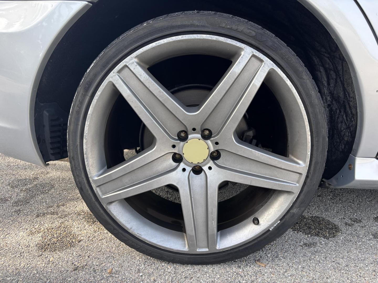 2006 SILVER /BLACK Mercedes-Benz R-Class R350 (4JGCB65E76A) with an 3.5L V6 DOHC 24V engine, 7-Speed Automatic Overdrive transmission, located at 11170 Summerlin Square Dr., Fort Myers Beach, FL, 33931, (239) 999-7777, 26.493546, -81.941628 - As Is Not Eligible for Buy Here Pay Here - Photo#54