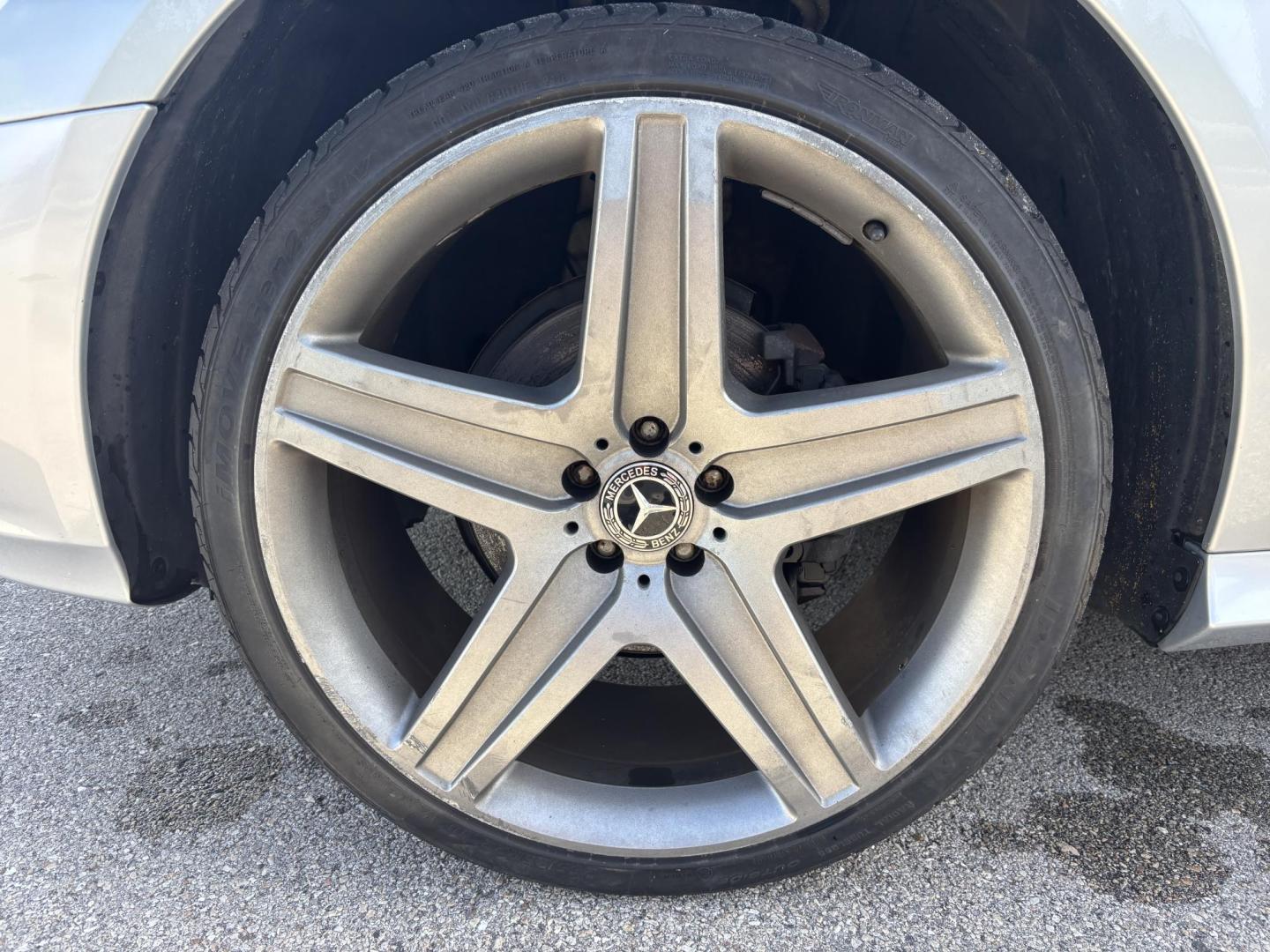 2006 SILVER /BLACK Mercedes-Benz R-Class R350 (4JGCB65E76A) with an 3.5L V6 DOHC 24V engine, 7-Speed Automatic Overdrive transmission, located at 11170 Summerlin Square Dr., Fort Myers Beach, FL, 33931, (239) 999-7777, 26.493546, -81.941628 - As Is Not Eligible for Buy Here Pay Here - Photo#56