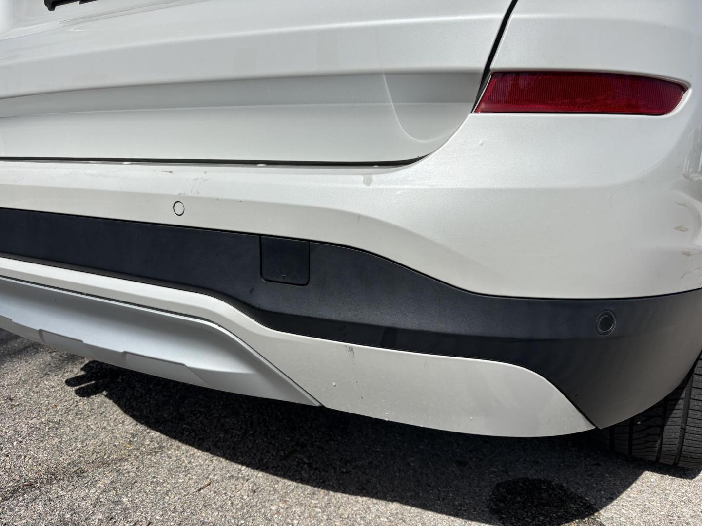 2016 WHITE /BROWN BMW X3 xDrive28i (5UXWX9C5XG0) with an 2.0L L4 DOHC 16V engine, 8-Speed Automatic transmission, located at 11170 Summerlin Square Dr., Fort Myers Beach, FL, 33931, (239) 999-7777, 26.493546, -81.941628 - We have financing available and we accept trades! Fill out a credit application on our website or come by today! If you have any questions, give us a call at (239) 999 - 7777 or visit our website at firstautocredit.com. 11170 Summerlin Square Dr, Fort Myers Beach, FL 33931 2 Owner No Damage - Photo#53