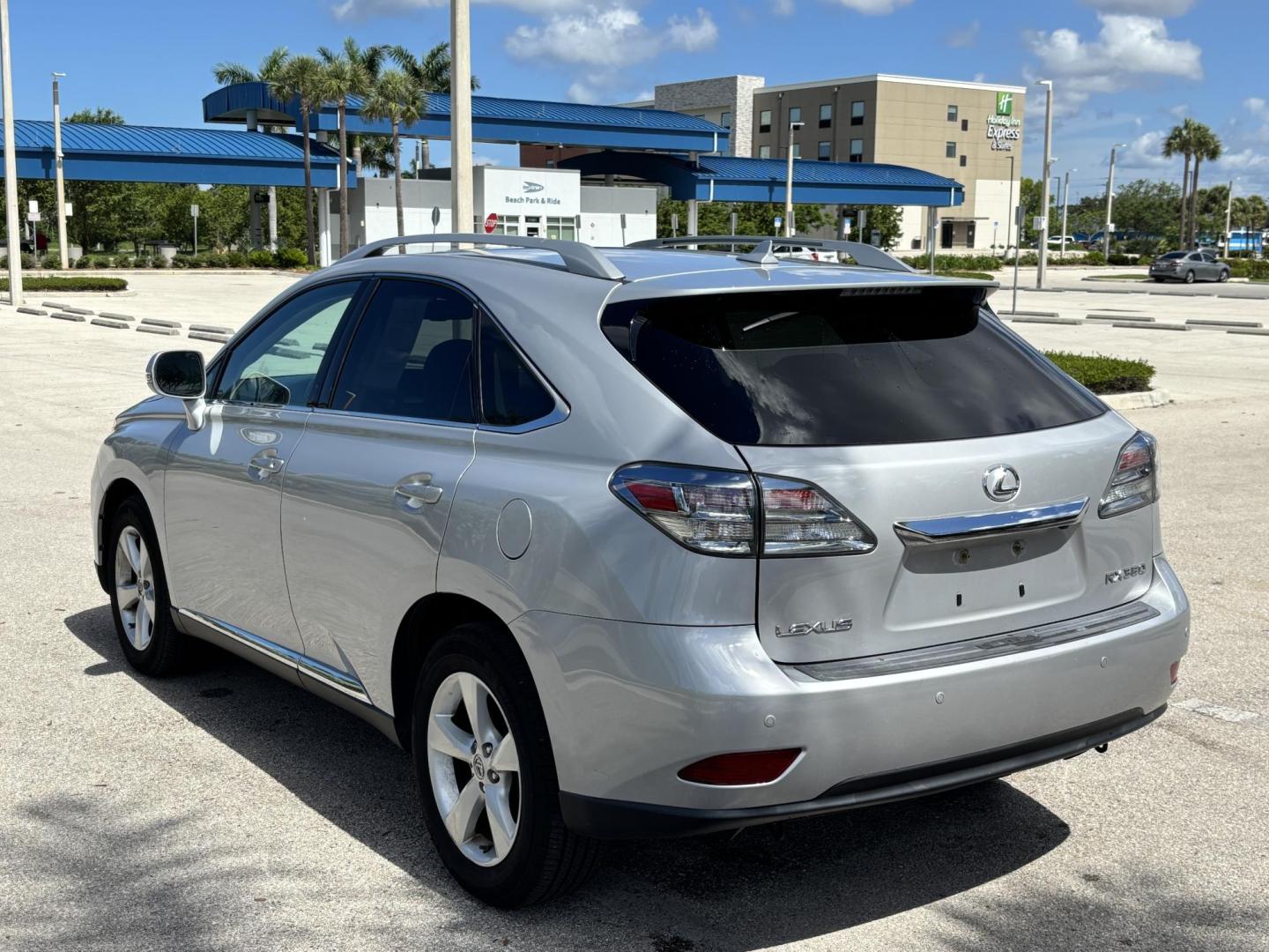 2010 SILVER /OYSTER Lexus RX 350 AWD (2T2BK1BA6AC) with an 3.5L V6 DOHC 24V engine, 5-Speed Automatic transmission, located at 11170 Summerlin Square Dr., Fort Myers Beach, FL, 33931, (239) 999-7777, 26.493546, -81.941628 - We have financing available and we accept trades! Fill out a credit application on our website or come by today! If you have any questions, give us a call at (239) 999 - 7777 or visit our website at firstautocredit.com. 11170 Summerlin Square Dr, Fort Myers Beach, FL 33931 Carfax 2 Owner M - Photo#4