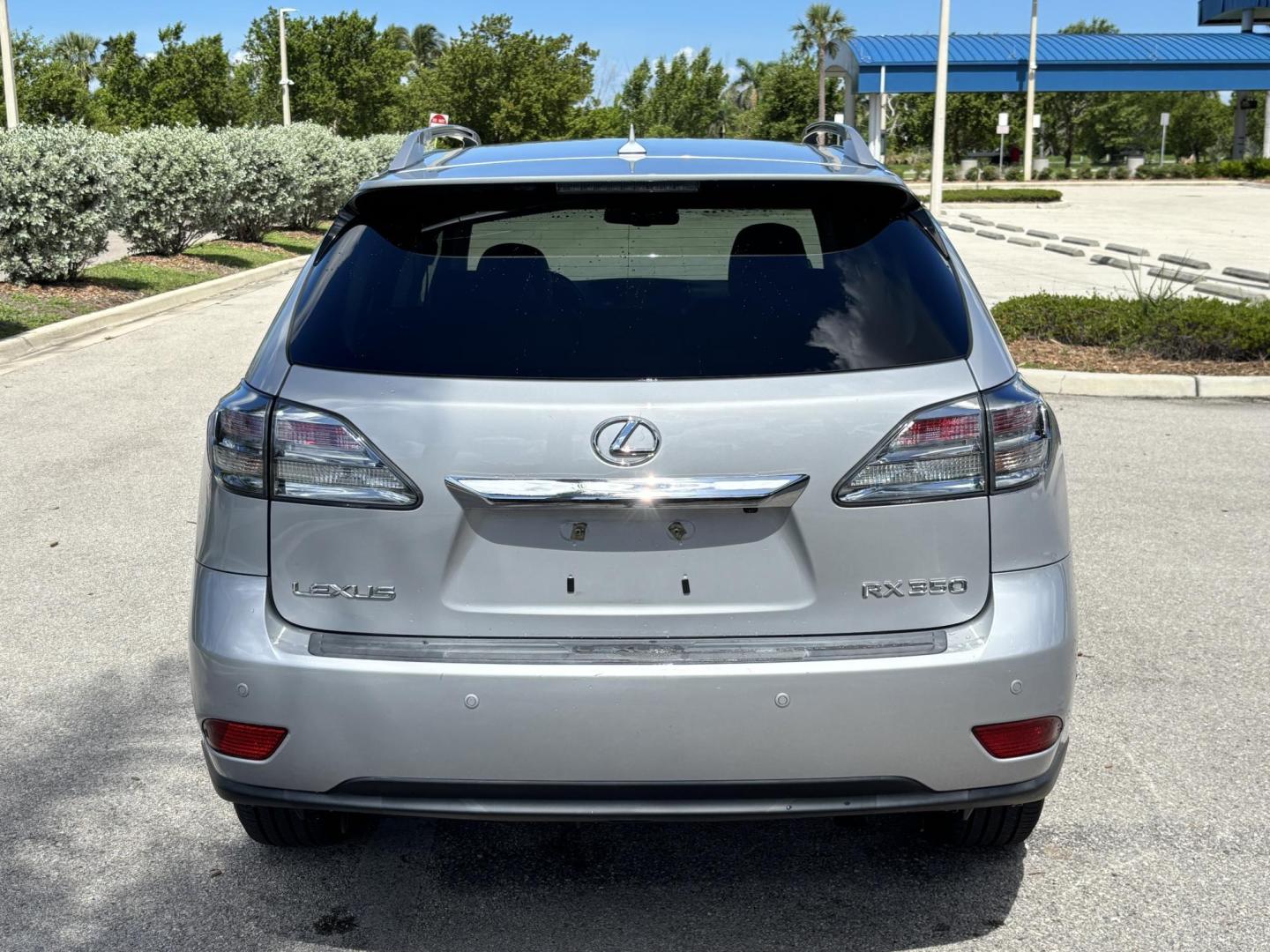 2010 SILVER /OYSTER Lexus RX 350 AWD (2T2BK1BA6AC) with an 3.5L V6 DOHC 24V engine, 5-Speed Automatic transmission, located at 11170 Summerlin Square Dr., Fort Myers Beach, FL, 33931, (239) 999-7777, 26.493546, -81.941628 - We have financing available and we accept trades! Fill out a credit application on our website or come by today! If you have any questions, give us a call at (239) 999 - 7777 or visit our website at firstautocredit.com. 11170 Summerlin Square Dr, Fort Myers Beach, FL 33931 Carfax 2 Owner M - Photo#5