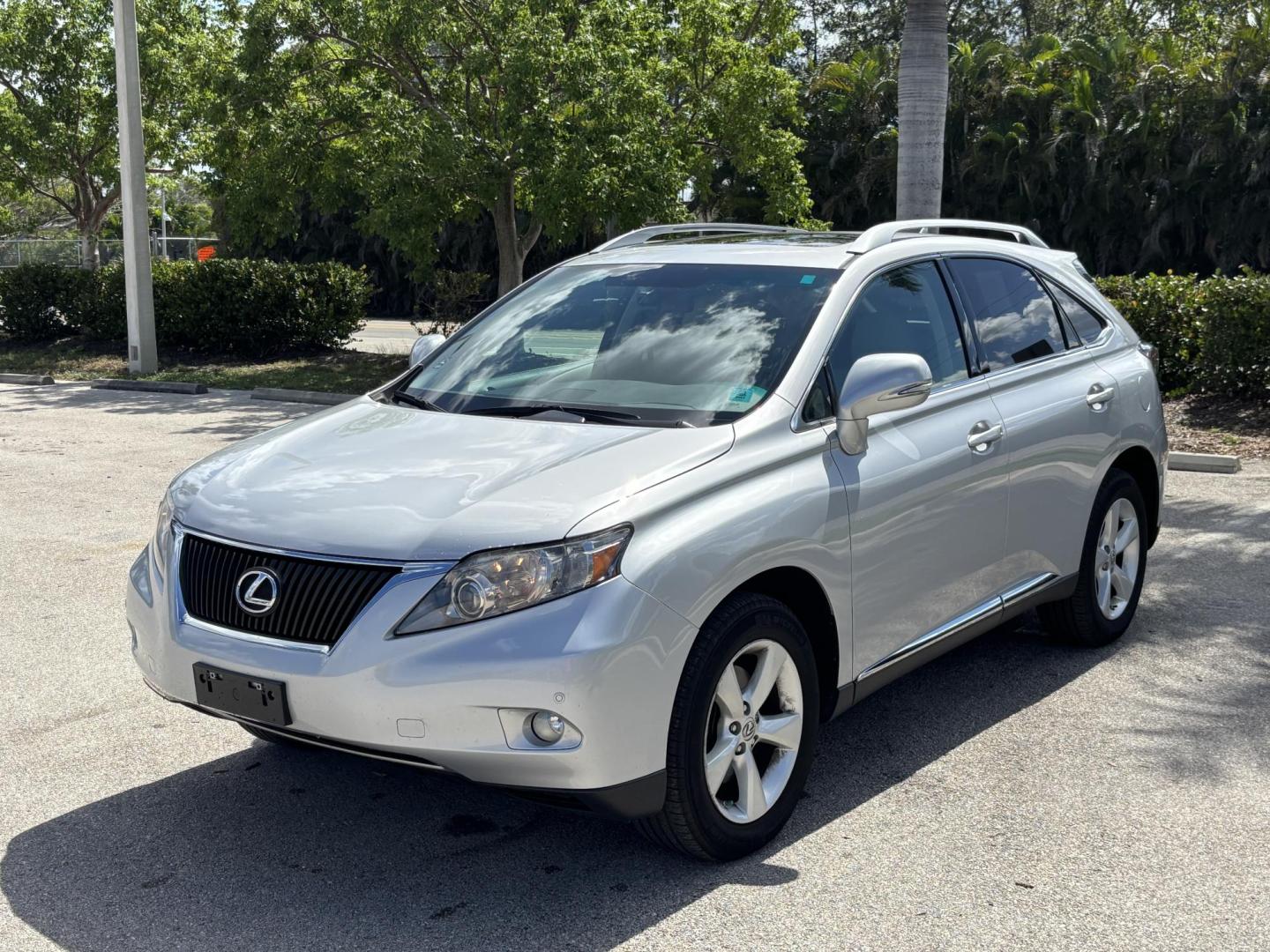 2010 SILVER /OYSTER Lexus RX 350 AWD (2T2BK1BA6AC) with an 3.5L V6 DOHC 24V engine, 5-Speed Automatic transmission, located at 11170 Summerlin Square Dr., Fort Myers Beach, FL, 33931, (239) 999-7777, 26.493546, -81.941628 - We have financing available and we accept trades! Fill out a credit application on our website or come by today! If you have any questions, give us a call at (239) 999 - 7777 or visit our website at firstautocredit.com. 11170 Summerlin Square Dr, Fort Myers Beach, FL 33931 Carfax 2 Owner M - Photo#0