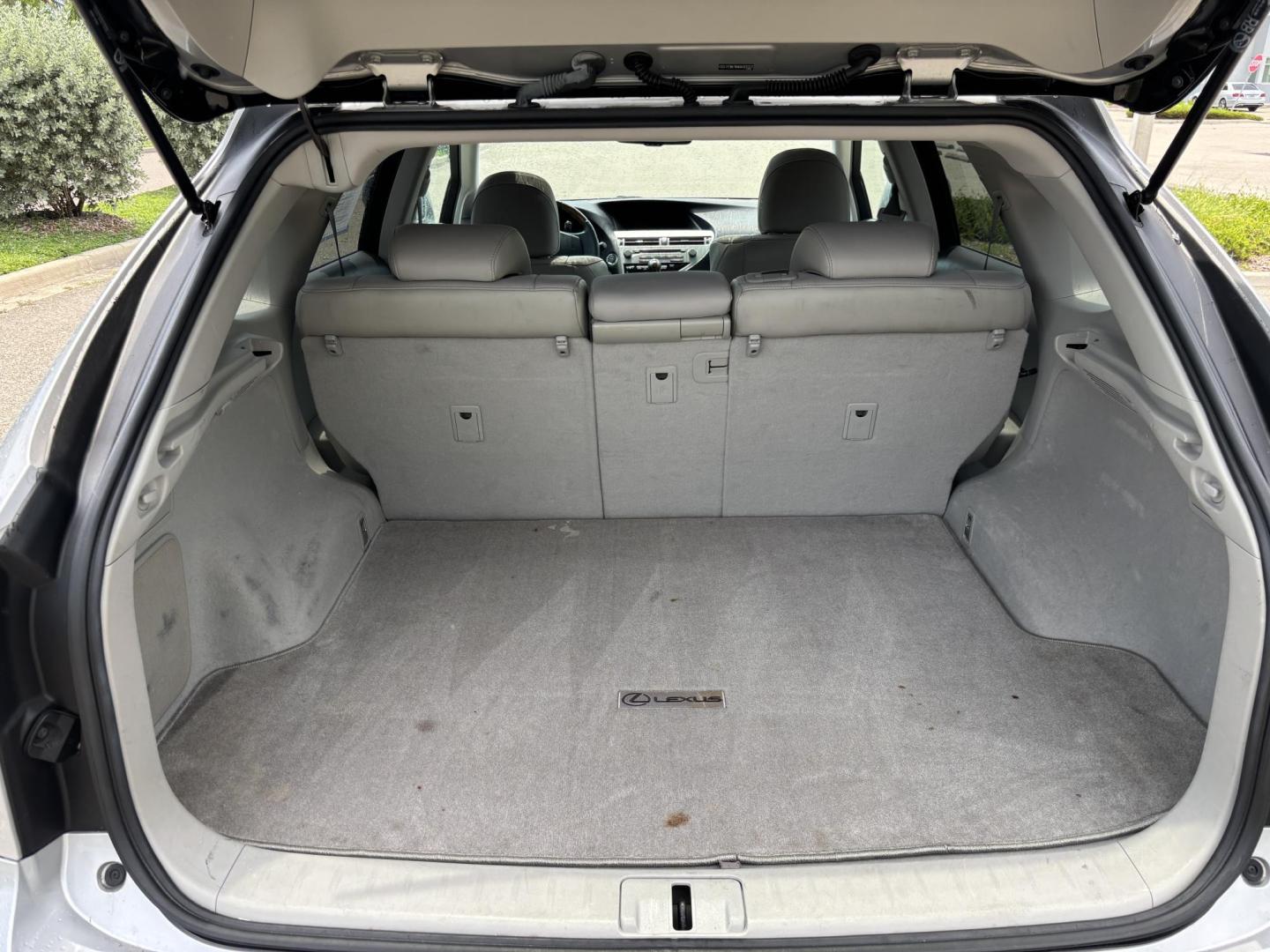 2010 SILVER /OYSTER Lexus RX 350 AWD (2T2BK1BA6AC) with an 3.5L V6 DOHC 24V engine, 5-Speed Automatic transmission, located at 11170 Summerlin Square Dr., Fort Myers Beach, FL, 33931, (239) 999-7777, 26.493546, -81.941628 - We have financing available and we accept trades! Fill out a credit application on our website or come by today! If you have any questions, give us a call at (239) 999 - 7777 or visit our website at firstautocredit.com. 11170 Summerlin Square Dr, Fort Myers Beach, FL 33931 Carfax 2 Owner M - Photo#30