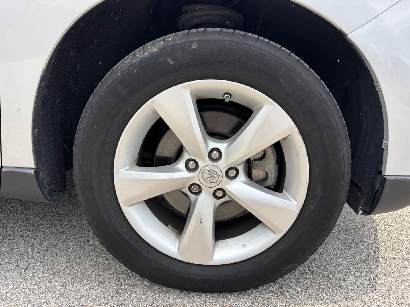 2010 SILVER /OYSTER Lexus RX 350 AWD (2T2BK1BA6AC) with an 3.5L V6 DOHC 24V engine, 5-Speed Automatic transmission, located at 11170 Summerlin Square Dr., Fort Myers Beach, FL, 33931, (239) 999-7777, 26.493546, -81.941628 - We have financing available and we accept trades! Fill out a credit application on our website or come by today! If you have any questions, give us a call at (239) 999 - 7777 or visit our website at firstautocredit.com. 11170 Summerlin Square Dr, Fort Myers Beach, FL 33931 Carfax 2 Owner M - Photo#35