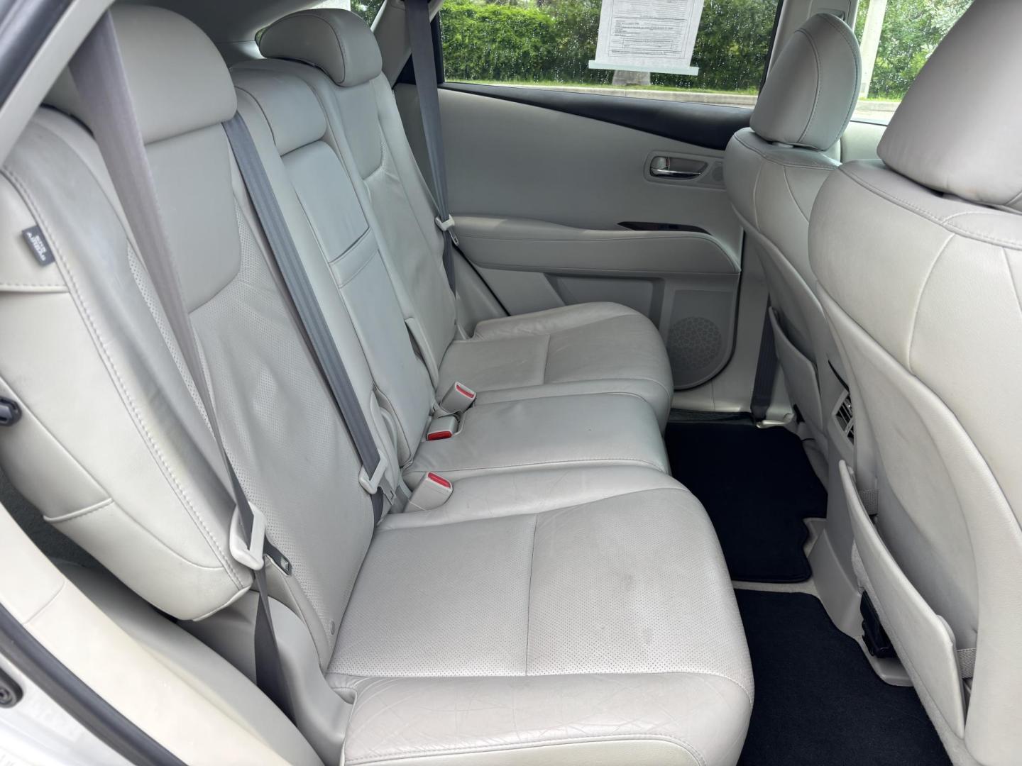 2010 SILVER /OYSTER Lexus RX 350 AWD (2T2BK1BA6AC) with an 3.5L V6 DOHC 24V engine, 5-Speed Automatic transmission, located at 11170 Summerlin Square Dr., Fort Myers Beach, FL, 33931, (239) 999-7777, 26.493546, -81.941628 - We have financing available and we accept trades! Fill out a credit application on our website or come by today! If you have any questions, give us a call at (239) 999 - 7777 or visit our website at firstautocredit.com. 11170 Summerlin Square Dr, Fort Myers Beach, FL 33931 Carfax 2 Owner M - Photo#13