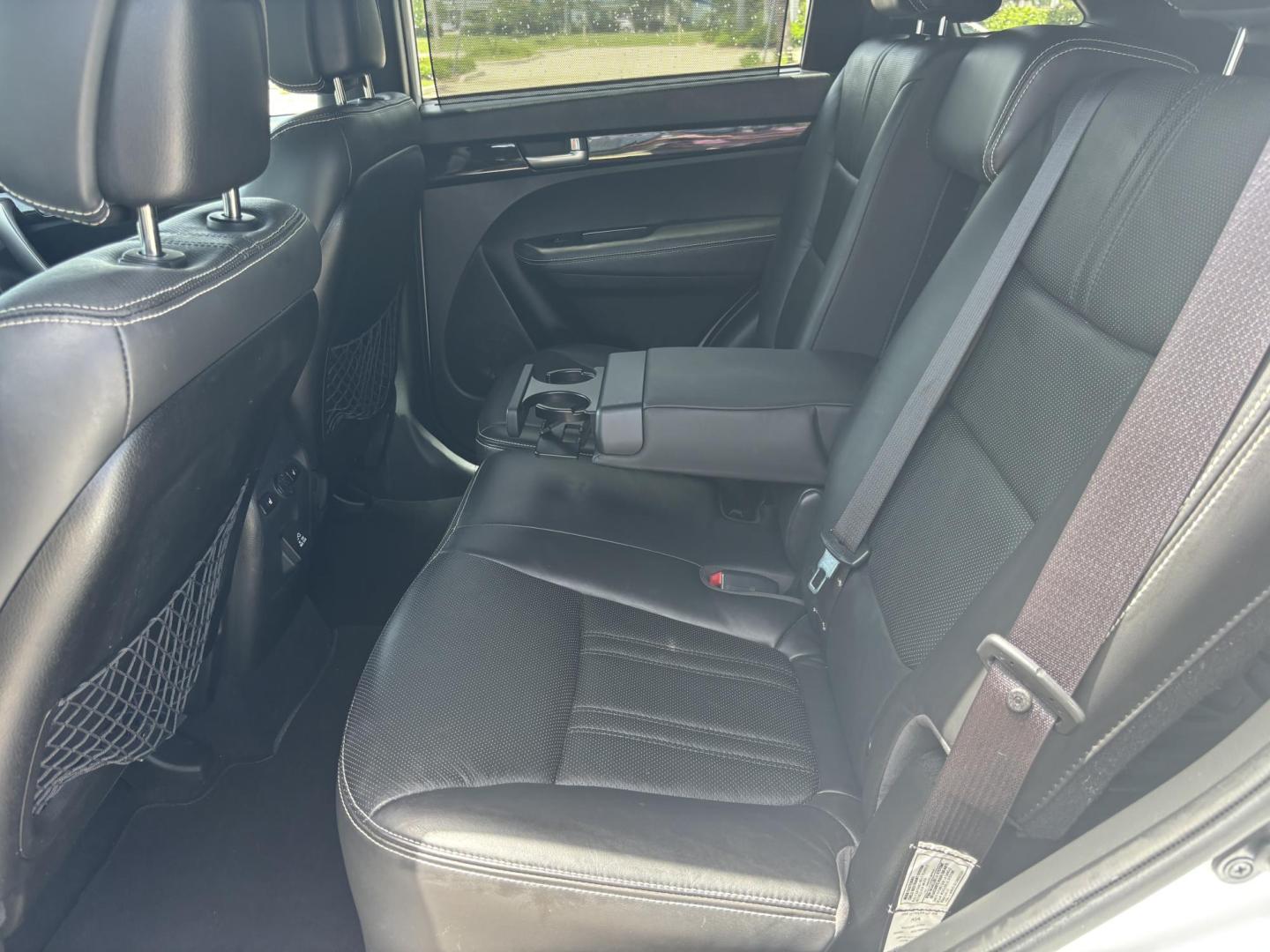 2014 WHITE /BLACK Kia Sorento SX V6 FWD (5XYKW4A72EG) with an 3.3L V6 DOHC 24V engine, 6-Speed Automatic transmission, located at 11170 Summerlin Square Dr., Fort Myers Beach, FL, 33931, (239) 999-7777, 26.493546, -81.941628 - We have financing available and we accept trades! Fill out a credit application on our website or come by today! If you have any questions, give us a call at (239) 999 - 7777 or visit our website at firstautocredit.com. 11170 Summerlin Square Dr, Fort Myers Beach, FL 33931 - Photo#22