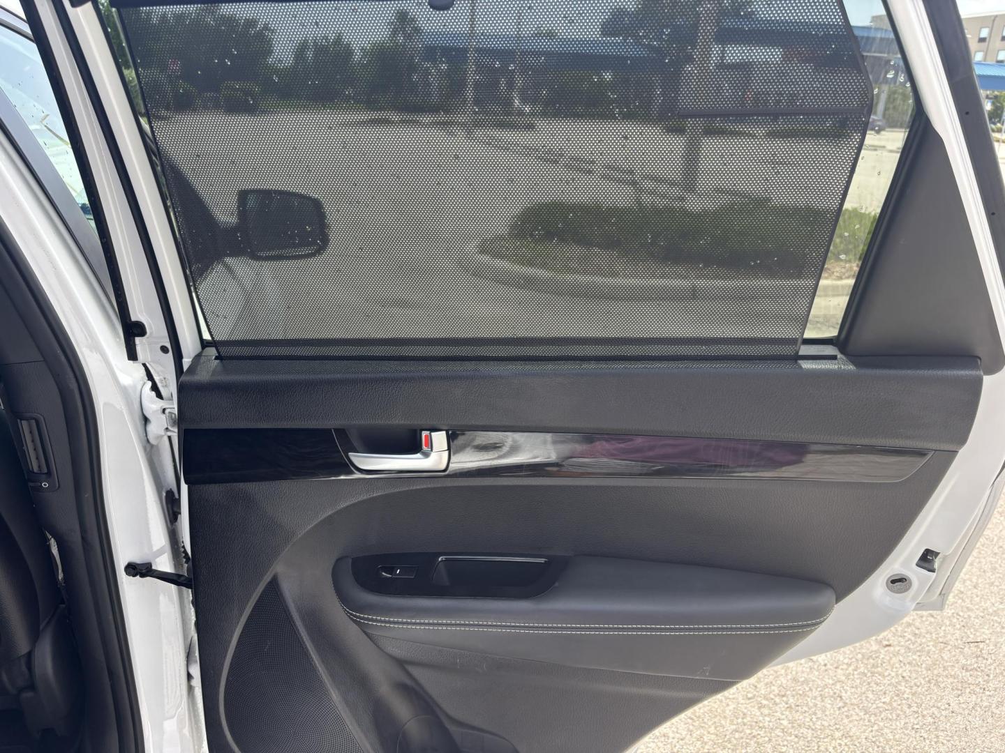 2014 WHITE /BLACK Kia Sorento SX V6 FWD (5XYKW4A72EG) with an 3.3L V6 DOHC 24V engine, 6-Speed Automatic transmission, located at 11170 Summerlin Square Dr., Fort Myers Beach, FL, 33931, (239) 999-7777, 26.493546, -81.941628 - We have financing available and we accept trades! Fill out a credit application on our website or come by today! If you have any questions, give us a call at (239) 999 - 7777 or visit our website at firstautocredit.com. 11170 Summerlin Square Dr, Fort Myers Beach, FL 33931 - Photo#38
