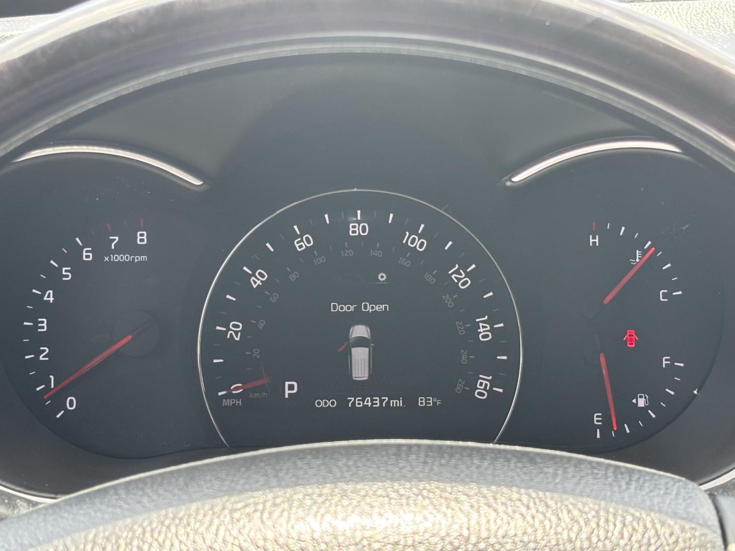 2014 WHITE /BLACK Kia Sorento SX V6 FWD (5XYKW4A72EG) with an 3.3L V6 DOHC 24V engine, 6-Speed Automatic transmission, located at 11170 Summerlin Square Dr., Fort Myers Beach, FL, 33931, (239) 999-7777, 26.493546, -81.941628 - We have financing available and we accept trades! Fill out a credit application on our website or come by today! If you have any questions, give us a call at (239) 999 - 7777 or visit our website at firstautocredit.com. 11170 Summerlin Square Dr, Fort Myers Beach, FL 33931 - Photo#32