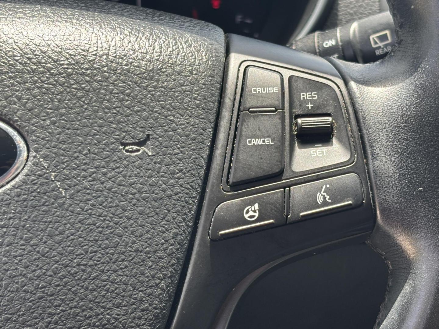 2014 WHITE /BLACK Kia Sorento SX V6 FWD (5XYKW4A72EG) with an 3.3L V6 DOHC 24V engine, 6-Speed Automatic transmission, located at 11170 Summerlin Square Dr., Fort Myers Beach, FL, 33931, (239) 999-7777, 26.493546, -81.941628 - We have financing available and we accept trades! Fill out a credit application on our website or come by today! If you have any questions, give us a call at (239) 999 - 7777 or visit our website at firstautocredit.com. 11170 Summerlin Square Dr, Fort Myers Beach, FL 33931 - Photo#31