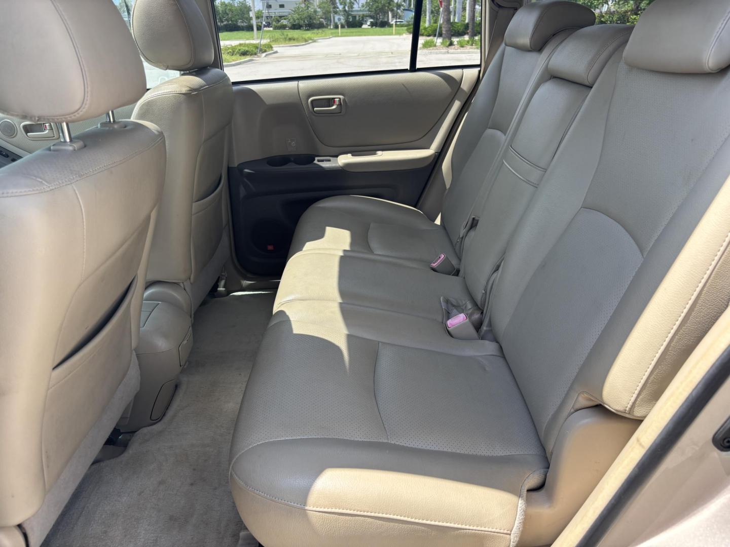2007 GOLD /BEIGE Toyota Highlander Hybrid 2WD (JTEGW21A570) with an 3.3L V6 DOHC 24V HYBRID engine, CVT transmission, located at 11170 Summerlin Square Dr., Fort Myers Beach, FL, 33931, (239) 999-7777, 26.493546, -81.941628 - We have financing available and we accept trades! Fill out a credit application on our website or come by today! If you have any questions, give us a call at (239) 999 - 7777 or visit our website at firstautocredit.com. 11170 Summerlin Square Dr, Fort Myers Beach, FL 33931 Carfax 1 Owner 3 - Photo#11