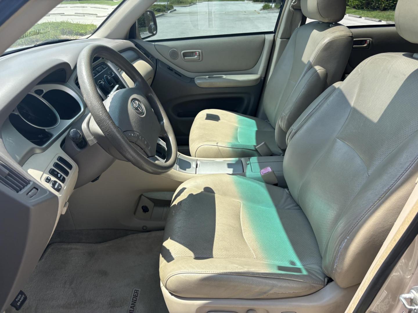 2007 GOLD /BEIGE Toyota Highlander Hybrid 2WD (JTEGW21A570) with an 3.3L V6 DOHC 24V HYBRID engine, CVT transmission, located at 11170 Summerlin Square Dr., Fort Myers Beach, FL, 33931, (239) 999-7777, 26.493546, -81.941628 - We have financing available and we accept trades! Fill out a credit application on our website or come by today! If you have any questions, give us a call at (239) 999 - 7777 or visit our website at firstautocredit.com. 11170 Summerlin Square Dr, Fort Myers Beach, FL 33931 Carfax 1 Owner 3 - Photo#7