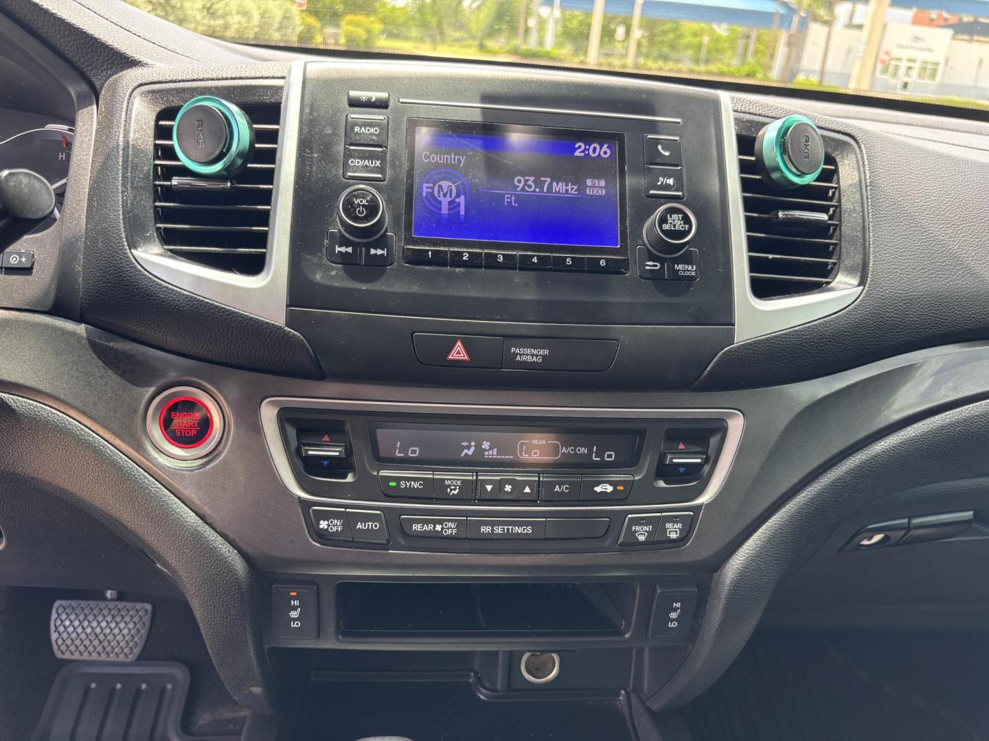 2018 GRAY /BLACK Honda Ridgeline RTL (5FPYK2F58JB) with an 3.5L V6 SOHC 24V engine, 6A transmission, located at 11170 Summerlin Square Dr., Fort Myers Beach, FL, 33931, (239) 999-7777, 26.493546, -81.941628 - We have financing available and we accept trades! Fill out a credit application on our website or come by today! If you have any questions, give us a call at (239) 999 - 7777 or visit our website at firstautocredit.com. 11170 Summerlin Square Dr, Fort Myers Beach, FL 33931 - Photo#21