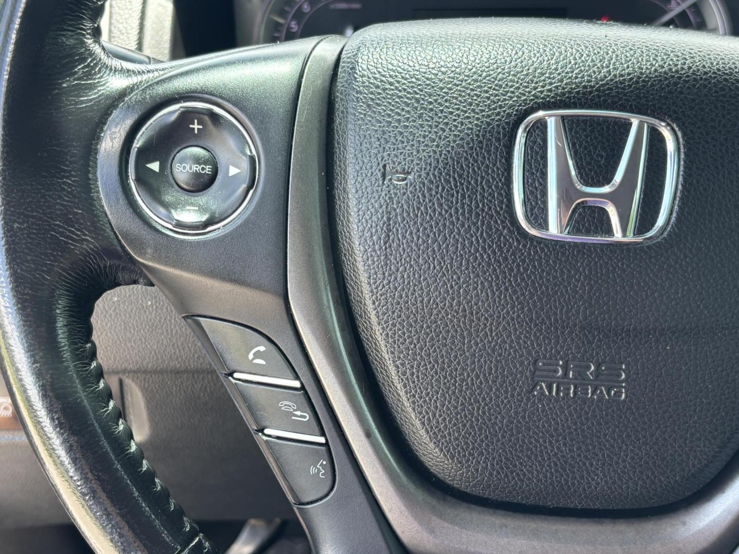 2018 GRAY /BLACK Honda Ridgeline RTL (5FPYK2F58JB) with an 3.5L V6 SOHC 24V engine, 6A transmission, located at 11170 Summerlin Square Dr., Fort Myers Beach, FL, 33931, (239) 999-7777, 26.493546, -81.941628 - We have financing available and we accept trades! Fill out a credit application on our website or come by today! If you have any questions, give us a call at (239) 999 - 7777 or visit our website at firstautocredit.com. 11170 Summerlin Square Dr, Fort Myers Beach, FL 33931 - Photo#27
