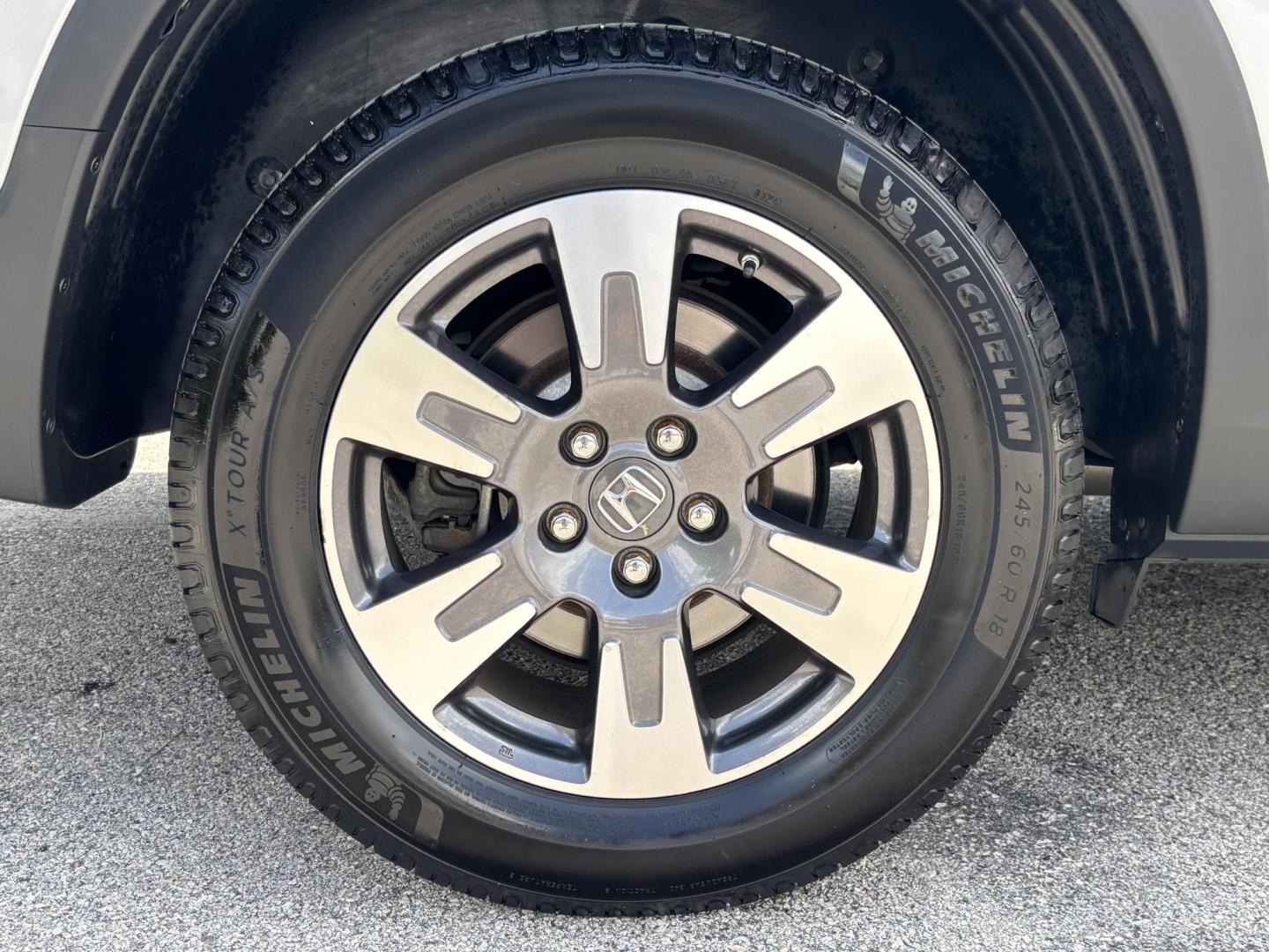 2018 GRAY /BLACK Honda Ridgeline RTL (5FPYK2F58JB) with an 3.5L V6 SOHC 24V engine, 6A transmission, located at 11170 Summerlin Square Dr., Fort Myers Beach, FL, 33931, (239) 999-7777, 26.493546, -81.941628 - We have financing available and we accept trades! Fill out a credit application on our website or come by today! If you have any questions, give us a call at (239) 999 - 7777 or visit our website at firstautocredit.com. 11170 Summerlin Square Dr, Fort Myers Beach, FL 33931 - Photo#39