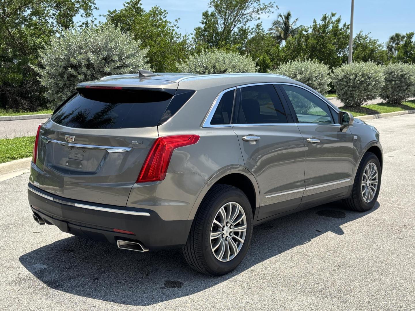 2018 BROWN /TAN Cadillac XT5 Luxury (1GYKNCRS5JZ) with an 3.6L V6 DOHC 24V engine, 8A transmission, located at 11170 Summerlin Square Dr., Fort Myers Beach, FL, 33931, (239) 999-7777, 26.493546, -81.941628 - We have financing available and we accept trades! Fill out a credit application on our website or come by today! If you have any questions, give us a call at (239) 999 - 7777 or visit our website at firstautocredit.com. 11170 Summerlin Square Dr, Fort Myers Beach, FL 33931 Carfax 1 Owner C - Photo#4