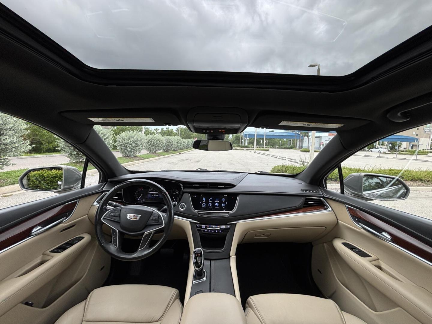 2018 BROWN /TAN Cadillac XT5 Luxury (1GYKNCRS5JZ) with an 3.6L V6 DOHC 24V engine, 8A transmission, located at 11170 Summerlin Square Dr., Fort Myers Beach, FL, 33931, (239) 999-7777, 26.493546, -81.941628 - We have financing available and we accept trades! Fill out a credit application on our website or come by today! If you have any questions, give us a call at (239) 999 - 7777 or visit our website at firstautocredit.com. 11170 Summerlin Square Dr, Fort Myers Beach, FL 33931 Carfax 1 Owner C - Photo#6
