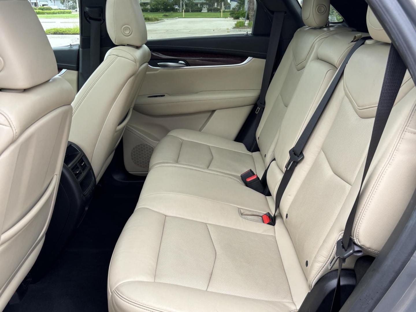 2018 BROWN /TAN Cadillac XT5 Luxury (1GYKNCRS5JZ) with an 3.6L V6 DOHC 24V engine, 8A transmission, located at 11170 Summerlin Square Dr., Fort Myers Beach, FL, 33931, (239) 999-7777, 26.493546, -81.941628 - We have financing available and we accept trades! Fill out a credit application on our website or come by today! If you have any questions, give us a call at (239) 999 - 7777 or visit our website at firstautocredit.com. 11170 Summerlin Square Dr, Fort Myers Beach, FL 33931 Carfax 1 Owner C - Photo#18