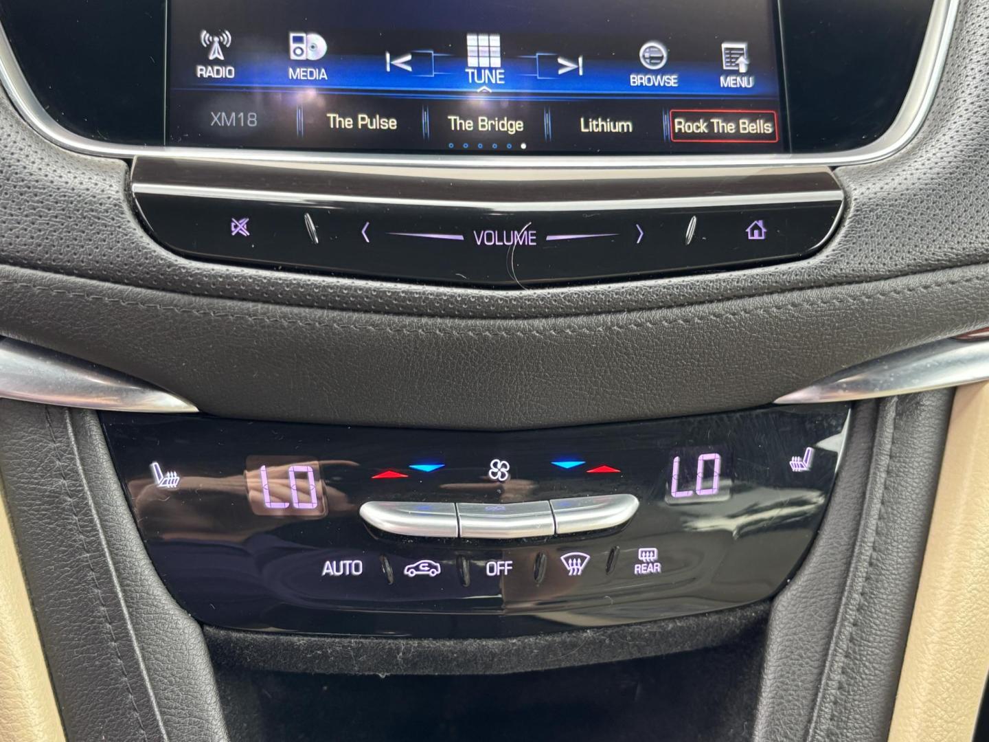 2018 BROWN /TAN Cadillac XT5 Luxury (1GYKNCRS5JZ) with an 3.6L V6 DOHC 24V engine, 8A transmission, located at 11170 Summerlin Square Dr., Fort Myers Beach, FL, 33931, (239) 999-7777, 26.493546, -81.941628 - We have financing available and we accept trades! Fill out a credit application on our website or come by today! If you have any questions, give us a call at (239) 999 - 7777 or visit our website at firstautocredit.com. 11170 Summerlin Square Dr, Fort Myers Beach, FL 33931 Carfax 1 Owner C - Photo#27