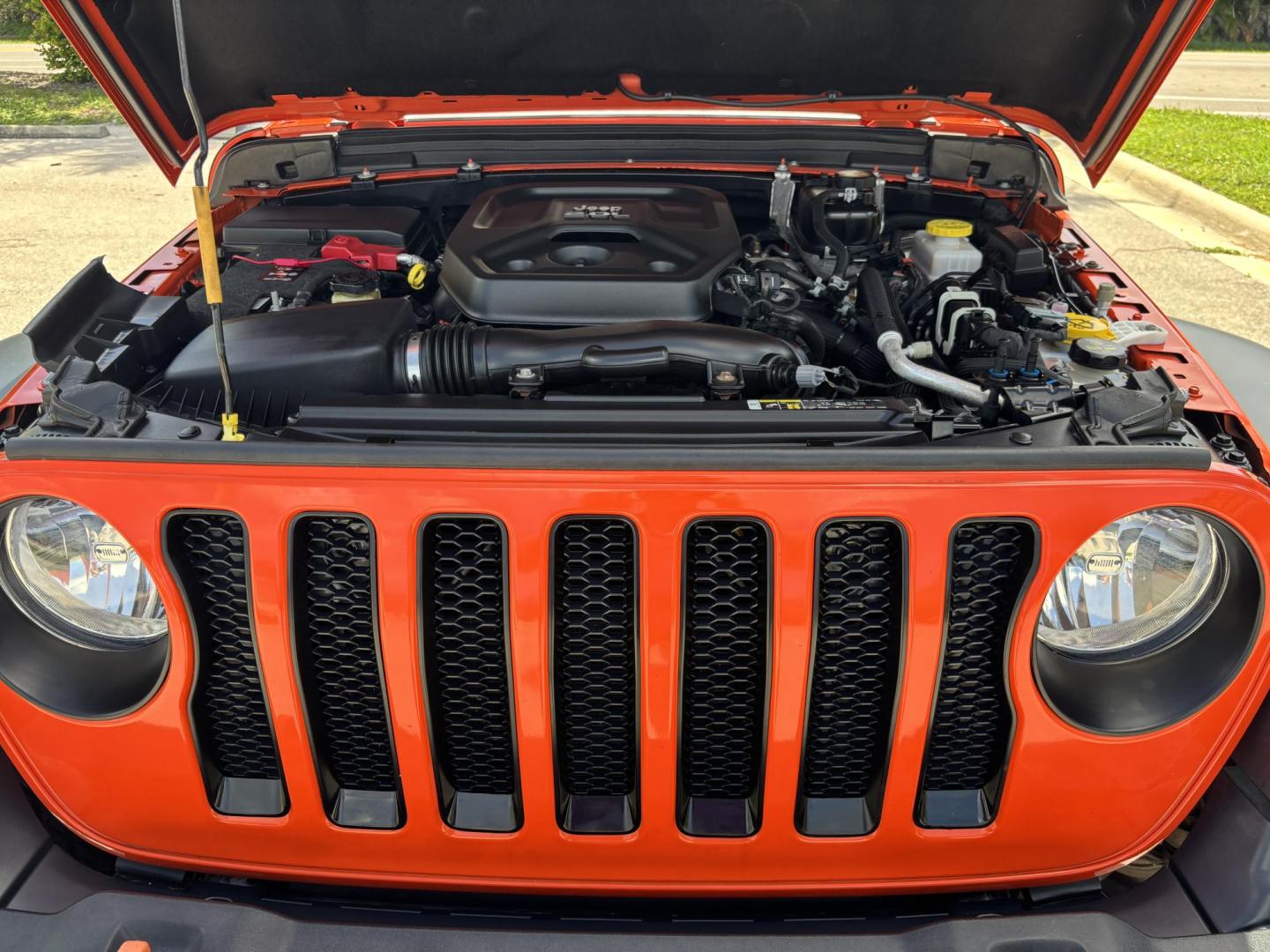 2018 ORANGE /charcoal Jeep Wrangler Unlimited Sport (1C4HJXDN1JW) with an 2.0L L4 DOHC 16V TURBO engine, 6A transmission, located at 11170 Summerlin Square Dr., Fort Myers Beach, FL, 33931, (239) 999-7777, 26.493546, -81.941628 - We have financing available and we accept trades! Fill out a credit application on our website or come by today! If you have any questions, give us a call at (239) 999 - 7777 or visit our website at firstautocredit.com. 11170 Summerlin Square Dr, Fort Myers Beach, FL 33931 No Damage No Acci - Photo#9