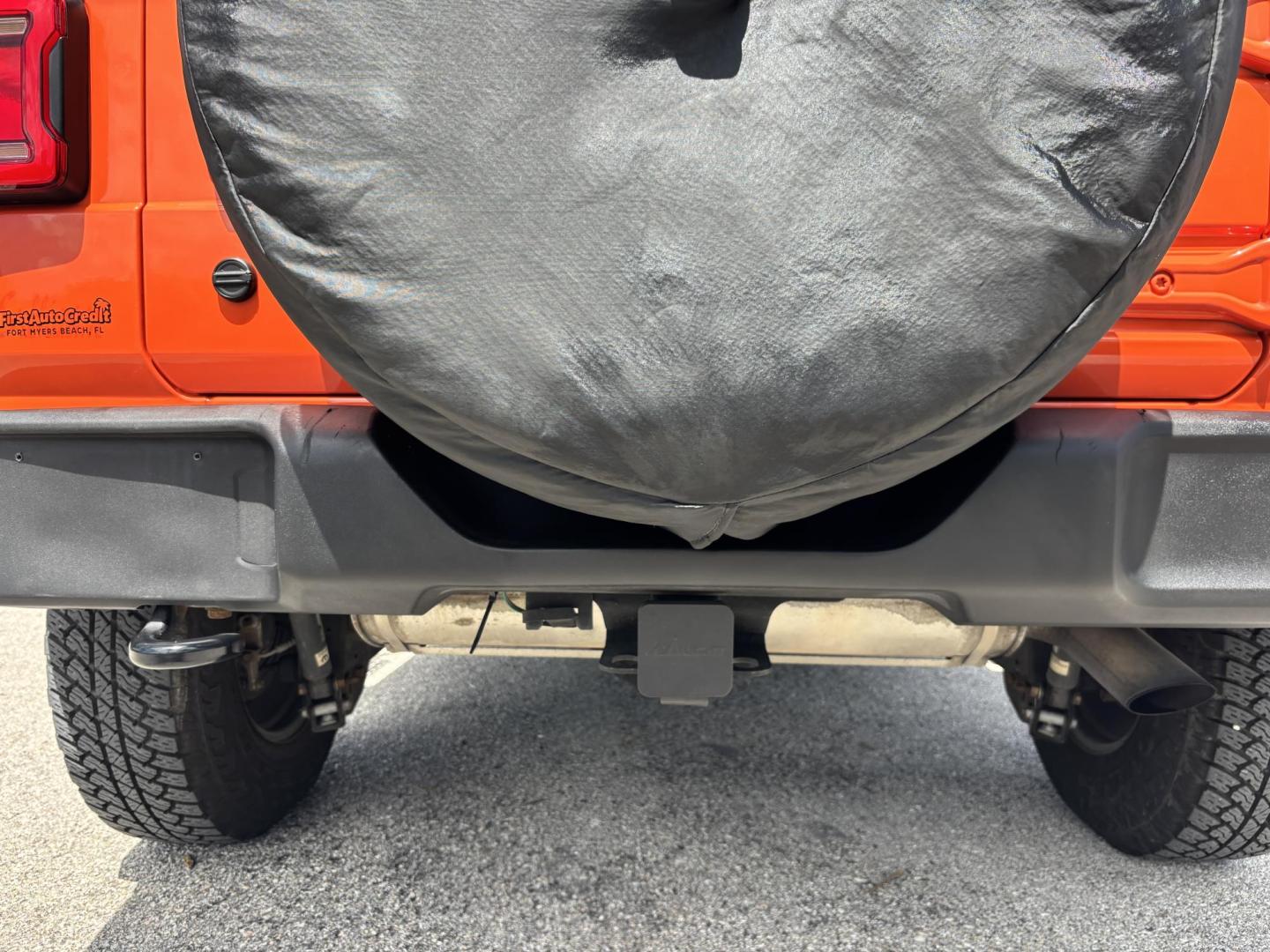 2018 ORANGE /charcoal Jeep Wrangler Unlimited Sport (1C4HJXDN1JW) with an 2.0L L4 DOHC 16V TURBO engine, 6A transmission, located at 11170 Summerlin Square Dr., Fort Myers Beach, FL, 33931, (239) 999-7777, 26.493546, -81.941628 - We have financing available and we accept trades! Fill out a credit application on our website or come by today! If you have any questions, give us a call at (239) 999 - 7777 or visit our website at firstautocredit.com. 11170 Summerlin Square Dr, Fort Myers Beach, FL 33931 No Damage No Acci - Photo#66