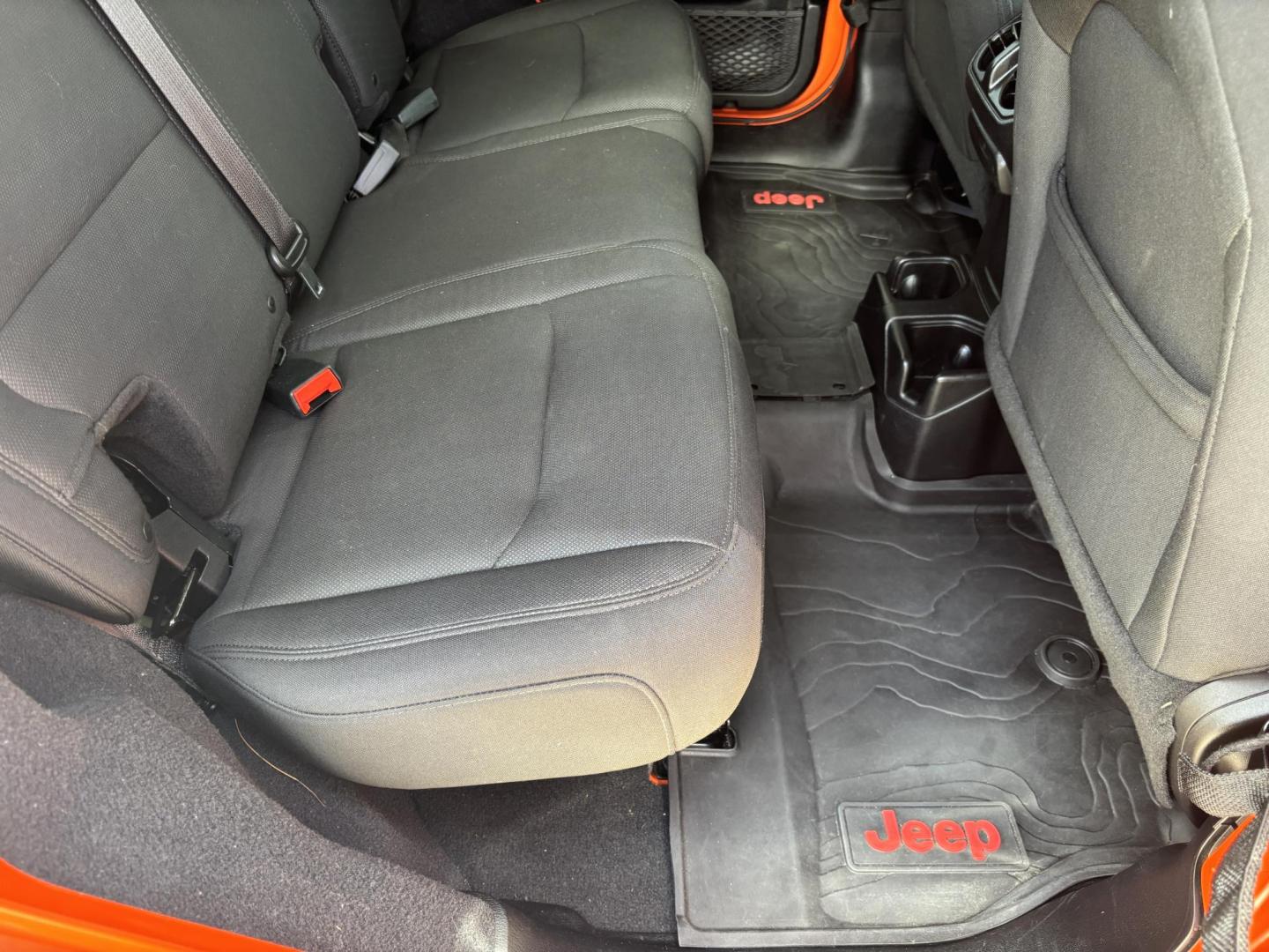 2018 ORANGE /charcoal Jeep Wrangler Unlimited Sport (1C4HJXDN1JW) with an 2.0L L4 DOHC 16V TURBO engine, 6A transmission, located at 11170 Summerlin Square Dr., Fort Myers Beach, FL, 33931, (239) 999-7777, 26.493546, -81.941628 - We have financing available and we accept trades! Fill out a credit application on our website or come by today! If you have any questions, give us a call at (239) 999 - 7777 or visit our website at firstautocredit.com. 11170 Summerlin Square Dr, Fort Myers Beach, FL 33931 No Damage No Acci - Photo#39