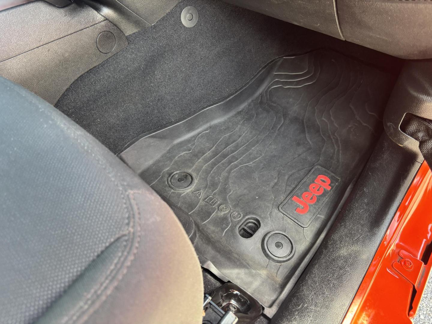 2018 ORANGE /charcoal Jeep Wrangler Unlimited Sport (1C4HJXDN1JW) with an 2.0L L4 DOHC 16V TURBO engine, 6A transmission, located at 11170 Summerlin Square Dr., Fort Myers Beach, FL, 33931, (239) 999-7777, 26.493546, -81.941628 - We have financing available and we accept trades! Fill out a credit application on our website or come by today! If you have any questions, give us a call at (239) 999 - 7777 or visit our website at firstautocredit.com. 11170 Summerlin Square Dr, Fort Myers Beach, FL 33931 No Damage No Acci - Photo#18