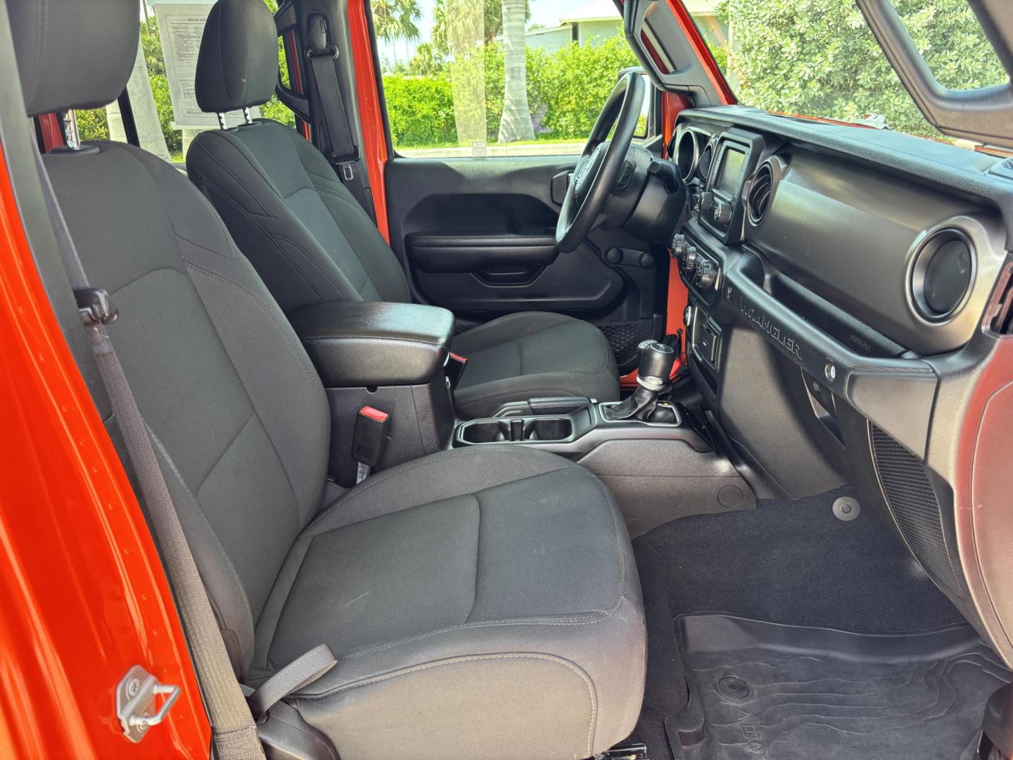 2018 ORANGE /charcoal Jeep Wrangler Unlimited Sport (1C4HJXDN1JW) with an 2.0L L4 DOHC 16V TURBO engine, 6A transmission, located at 11170 Summerlin Square Dr., Fort Myers Beach, FL, 33931, (239) 999-7777, 26.493546, -81.941628 - We have financing available and we accept trades! Fill out a credit application on our website or come by today! If you have any questions, give us a call at (239) 999 - 7777 or visit our website at firstautocredit.com. 11170 Summerlin Square Dr, Fort Myers Beach, FL 33931 No Damage No Acci - Photo#17