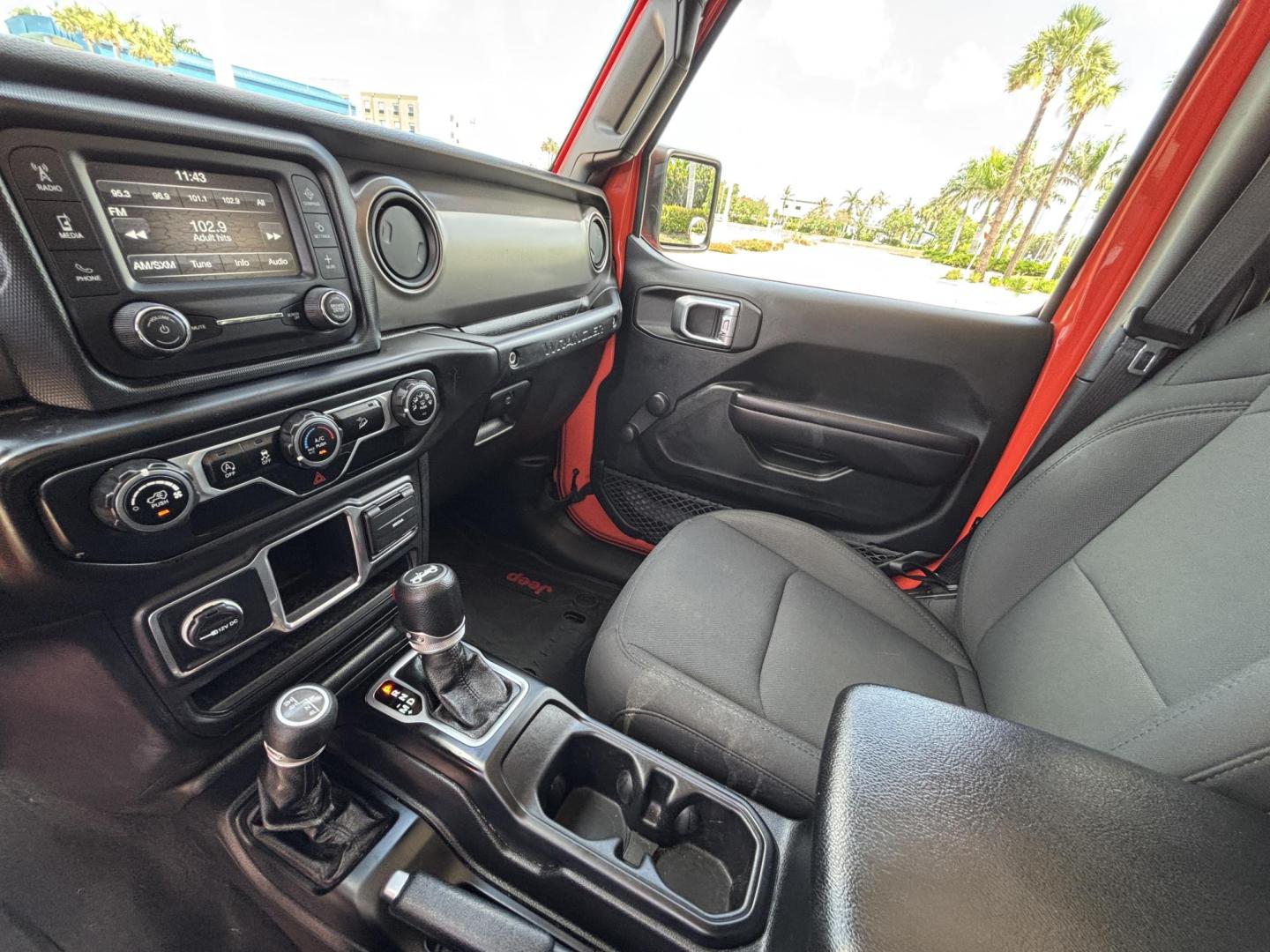 2018 ORANGE /charcoal Jeep Wrangler Unlimited Sport (1C4HJXDN1JW) with an 2.0L L4 DOHC 16V TURBO engine, 6A transmission, located at 11170 Summerlin Square Dr., Fort Myers Beach, FL, 33931, (239) 999-7777, 26.493546, -81.941628 - We have financing available and we accept trades! Fill out a credit application on our website or come by today! If you have any questions, give us a call at (239) 999 - 7777 or visit our website at firstautocredit.com. 11170 Summerlin Square Dr, Fort Myers Beach, FL 33931 No Damage No Acci - Photo#16