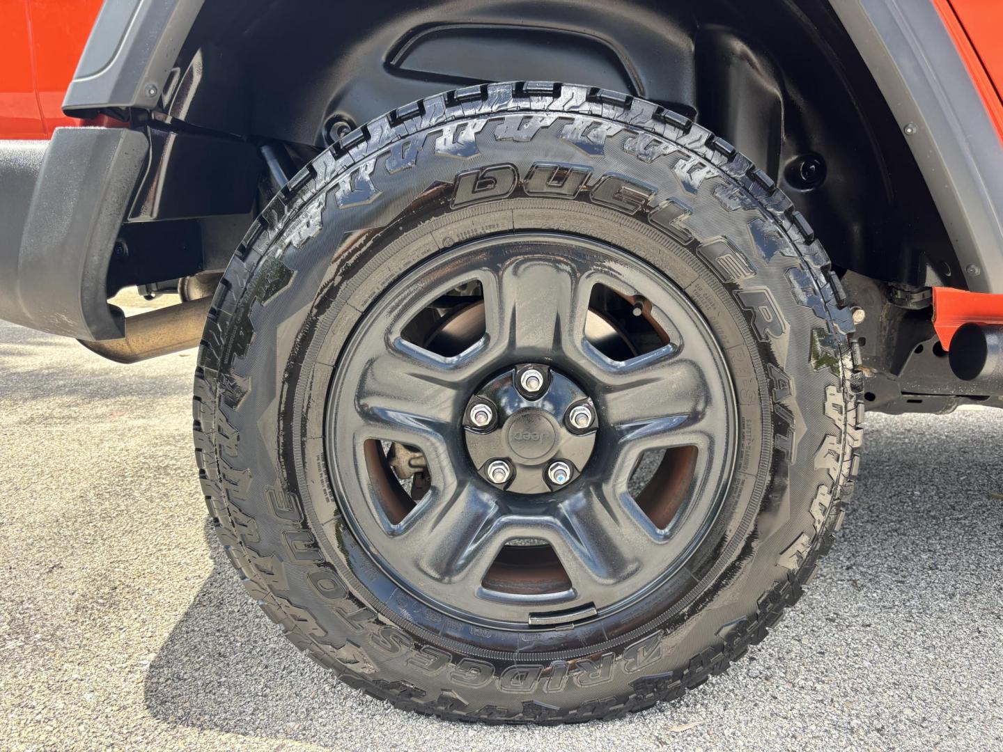 2018 ORANGE /charcoal Jeep Wrangler Unlimited Sport (1C4HJXDN1JW) with an 2.0L L4 DOHC 16V TURBO engine, 6A transmission, located at 11170 Summerlin Square Dr., Fort Myers Beach, FL, 33931, (239) 999-7777, 26.493546, -81.941628 - We have financing available and we accept trades! Fill out a credit application on our website or come by today! If you have any questions, give us a call at (239) 999 - 7777 or visit our website at firstautocredit.com. 11170 Summerlin Square Dr, Fort Myers Beach, FL 33931 No Damage No Acci - Photo#71