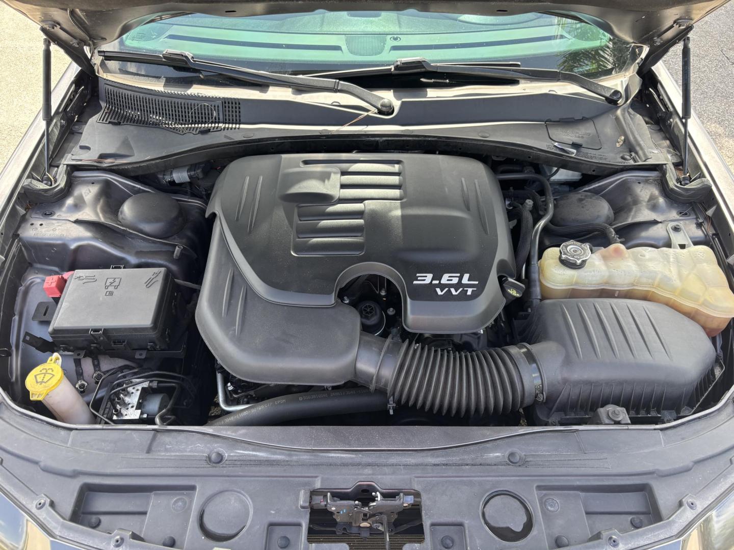 2019 GRAY /black Chrysler 300 Limited RWD (2C3CCAEG3KH) with an 3.6L V6 SOHC 24V engine, 8A transmission, located at 11170 Summerlin Square Dr., Fort Myers Beach, FL, 33931, (239) 999-7777, 26.493546, -81.941628 - We have financing available and we accept trades! Fill out a credit application on our website or come by today! If you have any questions, give us a call at (239) 999 - 7777 or visit our website at firstautocredit.com. 11170 Summerlin Square Dr, Fort Myers Beach, FL 33931 - Photo#37