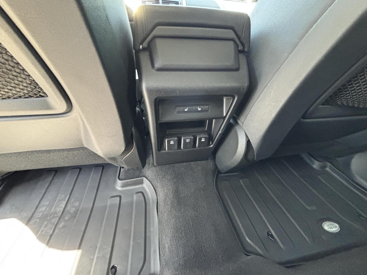 2016 BLACK /BLACK Land Rover Discovery Sport SE (SALCP2BG1GH) with an 2.0L L4 DOHC 16V engine, 9A transmission, located at 11170 Summerlin Square Dr., Fort Myers Beach, FL, 33931, (239) 999-7777, 26.493546, -81.941628 - We have financing available and we accept trades! Fill out a credit application on our website or come by today! If you have any questions, give us a call at (239) 999 - 7777 or visit our website at firstautocredit.com. 11170 Summerlin Square Dr, Fort Myers Beach, FL 33931 - Photo#15