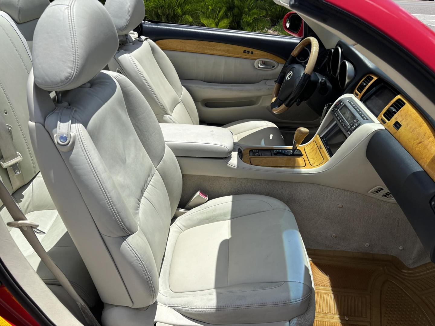 2002 RED /BEIGE Lexus SC 430 Convertible Hardtop Convertible (JTHFN48Y120) with an 4.3L V8 DOHC 32V engine, 5-Speed Automatic Overdrive transmission, located at 11170 Summerlin Square Dr., Fort Myers Beach, FL, 33931, (239) 999-7777, 26.493546, -81.941628 - 4 New Tires We have financing available and we accept trades! Fill out a credit application on our website or come by today! If you have any questions, give us a call at (239) 999 - 7777 or visit our website at firstautocredit.com. 11170 Summerlin Square Dr, Fort Myers Beach, FL 33931 Ca - Photo#19