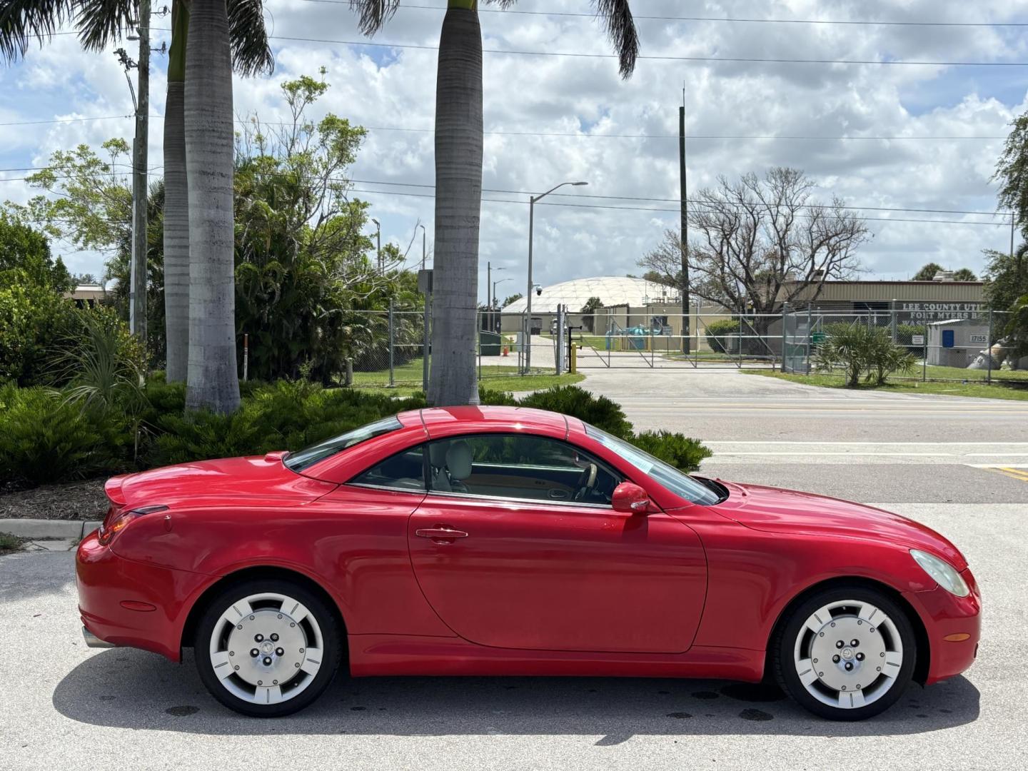 2002 RED /BEIGE Lexus SC 430 Convertible Hardtop Convertible (JTHFN48Y120) with an 4.3L V8 DOHC 32V engine, 5-Speed Automatic Overdrive transmission, located at 11170 Summerlin Square Dr., Fort Myers Beach, FL, 33931, (239) 999-7777, 26.493546, -81.941628 - 4 New Tires We have financing available and we accept trades! Fill out a credit application on our website or come by today! If you have any questions, give us a call at (239) 999 - 7777 or visit our website at firstautocredit.com. 11170 Summerlin Square Dr, Fort Myers Beach, FL 33931 Ca - Photo#12