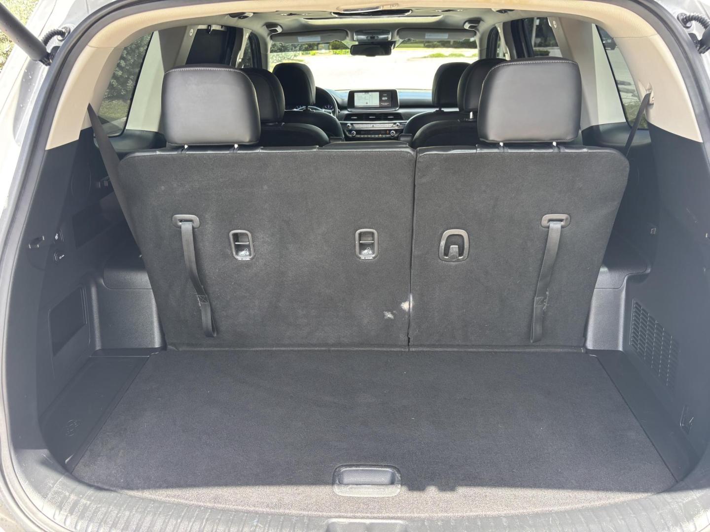 2022 GRAY /BLACK Kia Telluride EX AWD (5XYP3DHC5NG) with an 3.8L V6 DOHC 24V engine, 8A transmission, located at 11170 Summerlin Square Dr., Fort Myers Beach, FL, 33931, (239) 999-7777, 26.493546, -81.941628 - Carfax 1 Owner We have financing available and we accept trades! Fill out a credit application on our website or come by today! If you have any questions, give us a call at (239) 999 - 7777 or visit our website at firstautocredit.com. 11170 Summerlin Square Dr, Fort Myers Beach, FL 33931 - Photo#26