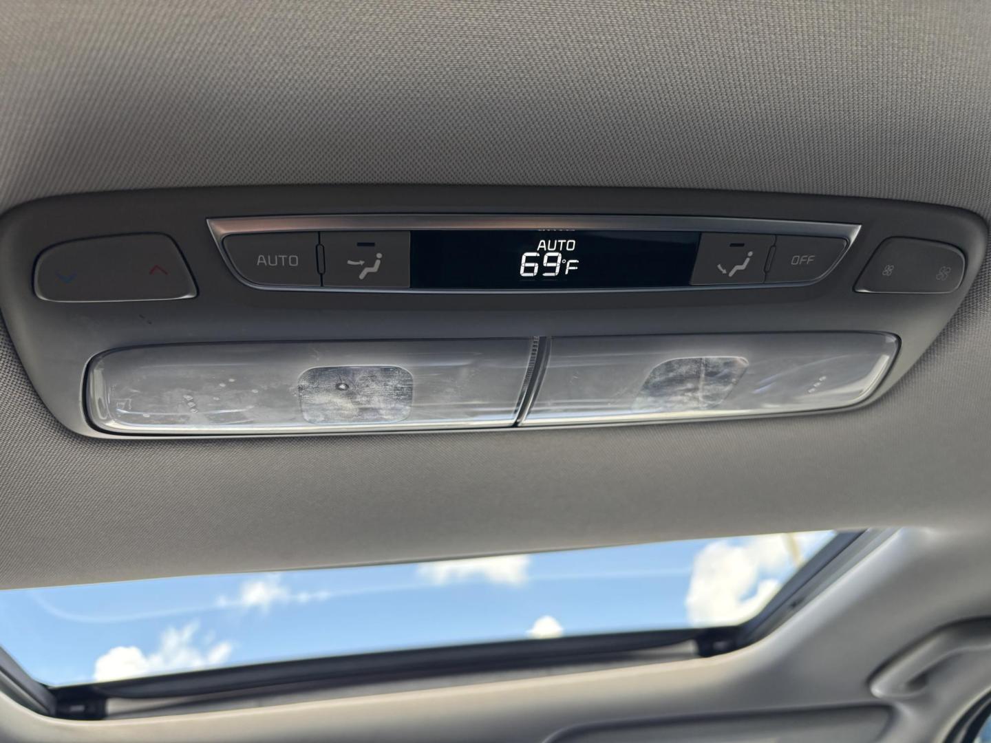 2022 GRAY /BLACK Kia Telluride EX AWD (5XYP3DHC5NG) with an 3.8L V6 DOHC 24V engine, 8A transmission, located at 11170 Summerlin Square Dr., Fort Myers Beach, FL, 33931, (239) 999-7777, 26.493546, -81.941628 - Carfax 1 Owner We have financing available and we accept trades! Fill out a credit application on our website or come by today! If you have any questions, give us a call at (239) 999 - 7777 or visit our website at firstautocredit.com. 11170 Summerlin Square Dr, Fort Myers Beach, FL 33931 - Photo#39