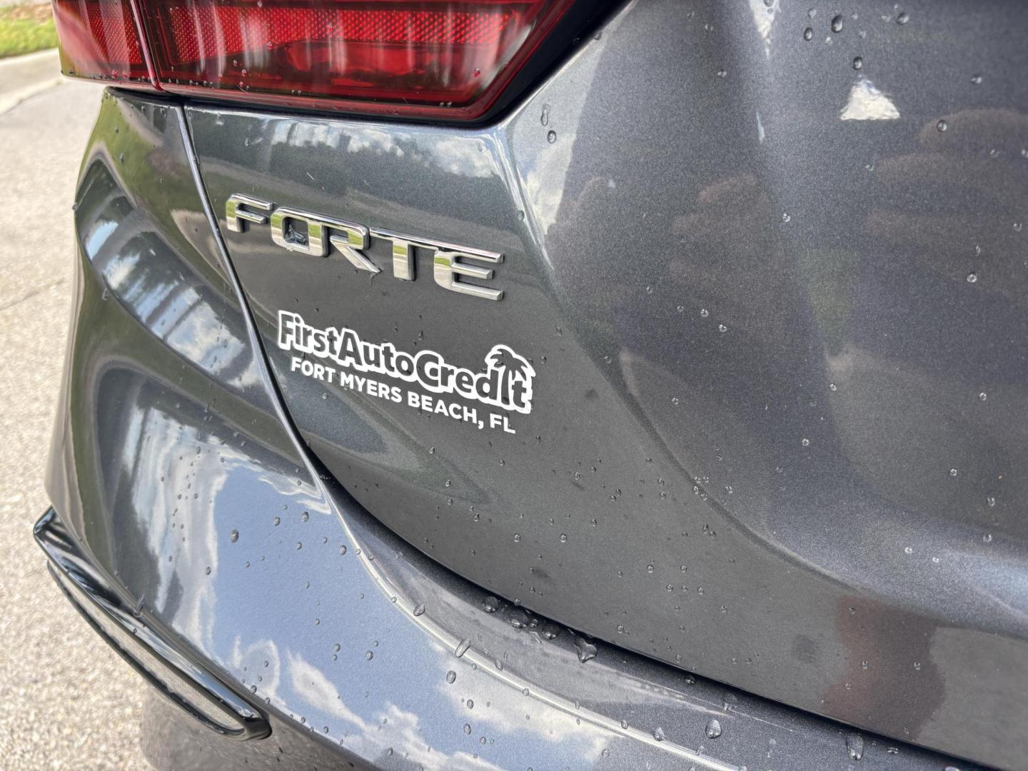 2021 GRAY Kia Forte GT 7A (3KPF44AC7ME) with an 1.6L L4 DOHC 16V engine, 7A transmission, located at 11170 Summerlin Square Dr., Fort Myers Beach, FL, 33931, (239) 999-7777, 26.493546, -81.941628 - We have financing available and we accept trades! Fill out a credit application on our website or come by today! If you have any questions, give us a call at (239) 999 - 7777 or visit our website at firstautocredit.com. 11170 Summerlin Square Dr, Fort Myers Beach, FL 33931 Carfax 1 Owner - Photo#46