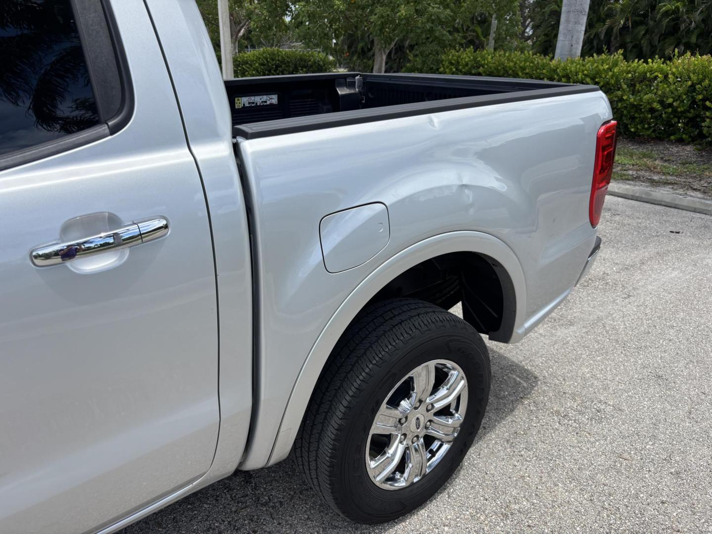 2019 SILVER /CHARCOAL Ford Ranger XLT SuperCrew 2WD (1FTER4EH0KL) with an 2.3L L4 DOHC 16V engine, 10A transmission, located at 11170 Summerlin Square Dr., Fort Myers Beach, FL, 33931, (239) 999-7777, 26.493546, -81.941628 - Carfax 1 Owner - Photo#35