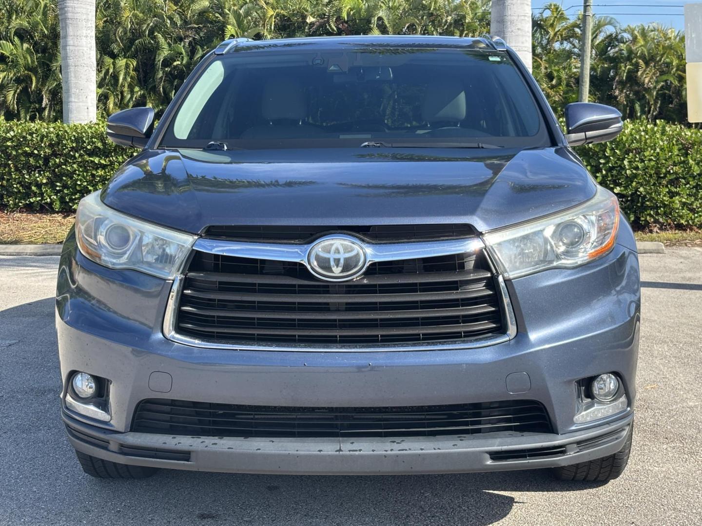 2016 BLUE /TAN Toyota Highlander Limited AWD V6 (5TDDKRFHXGS) with an 3.5L V6 DOHC 24V engine, 6A transmission, located at 11170 Summerlin Square Dr., Fort Myers Beach, FL, 33931, (239) 999-7777, 26.493546, -81.941628 - Carfax No Damage No Accidents 1 Owner 3rd Row Blind Spot Monitoring AWD New Tires Back Up Camera Bluetooth Navigation Lane Detection Warning - Photo#2